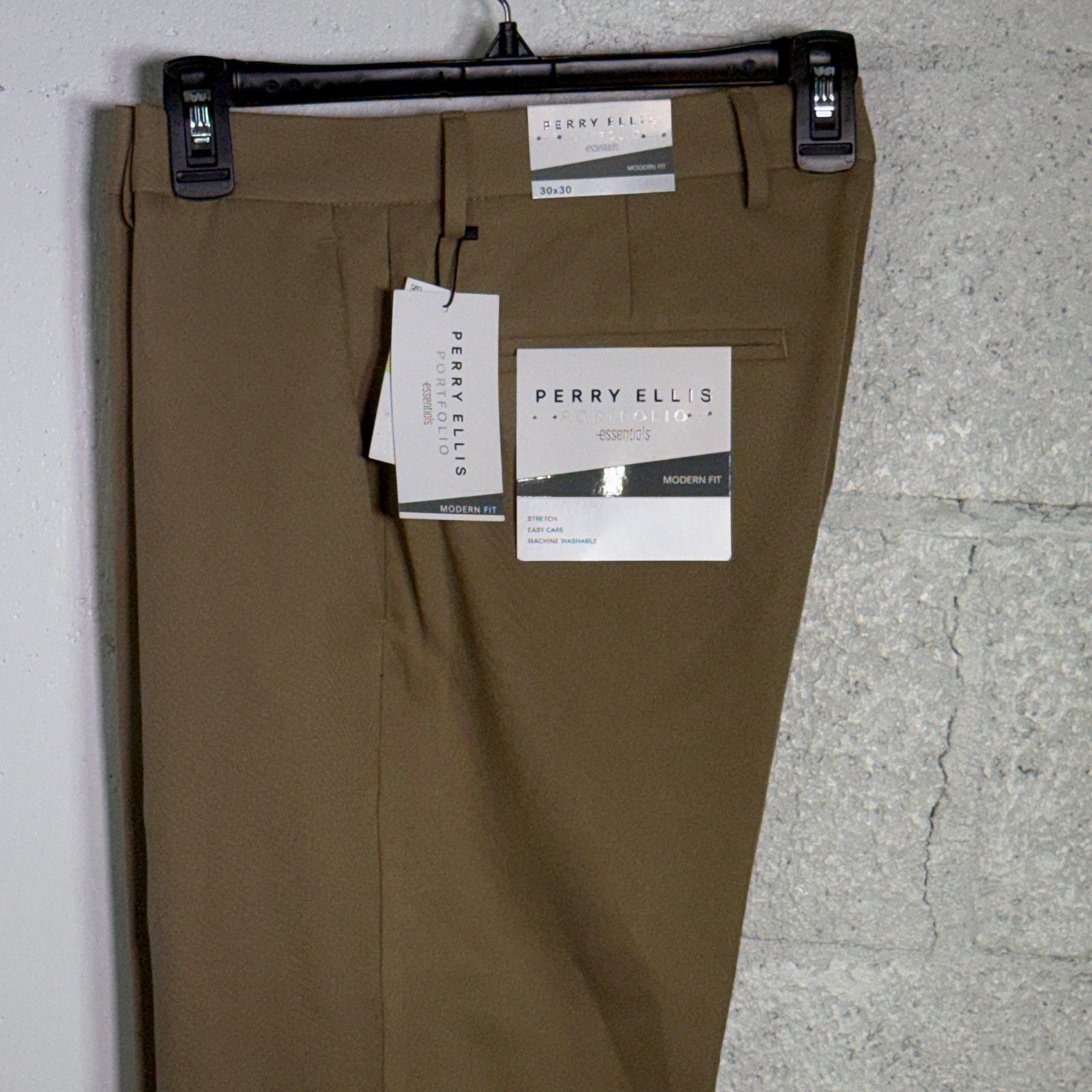 Perry Ellis Portfolio Men’s Modern-Fit Twill Pants – Elmwood 30×30 $95
