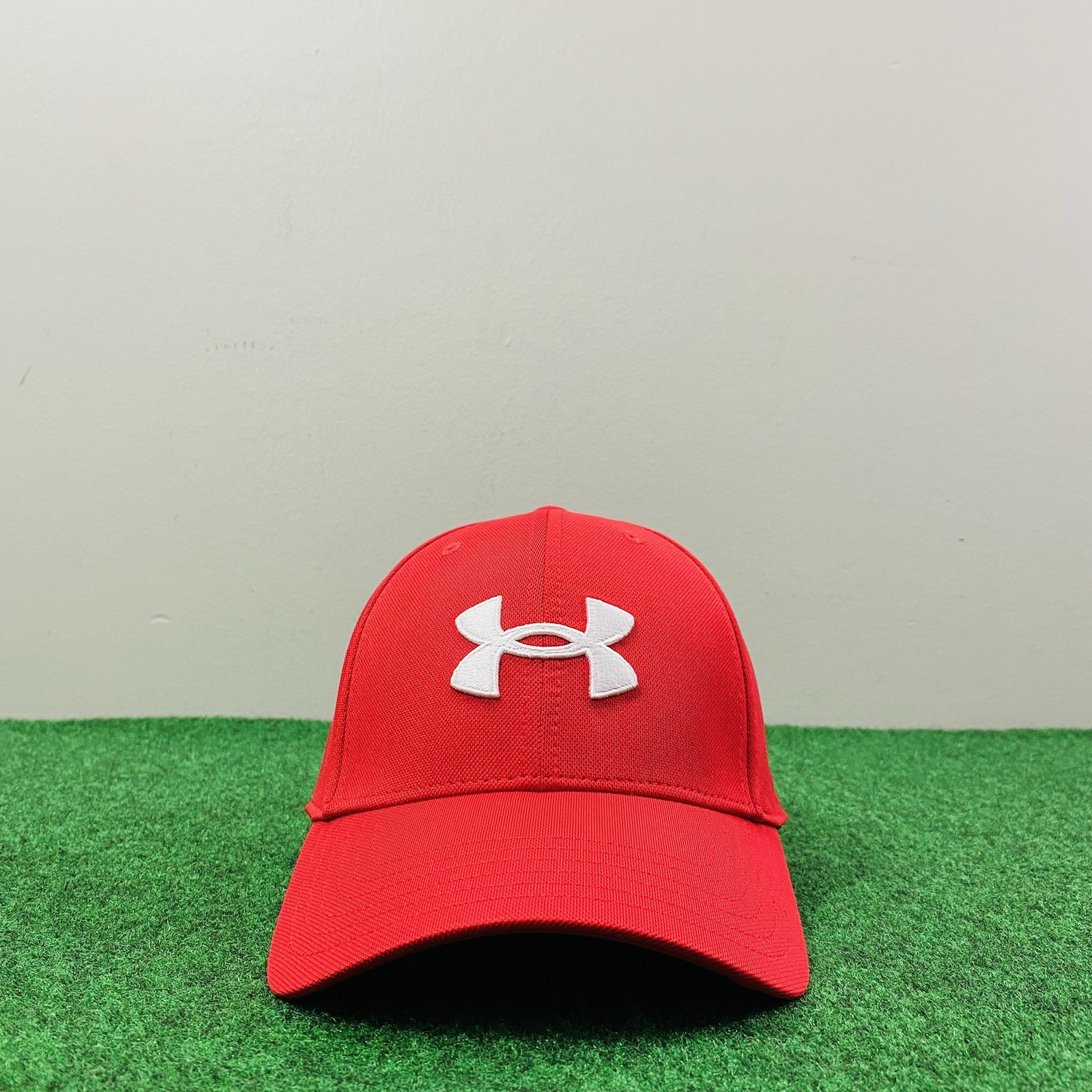 Under Armour UA Men’s Fitted Baseball Golf Hat Cap Embroidered Logo Red L/XL