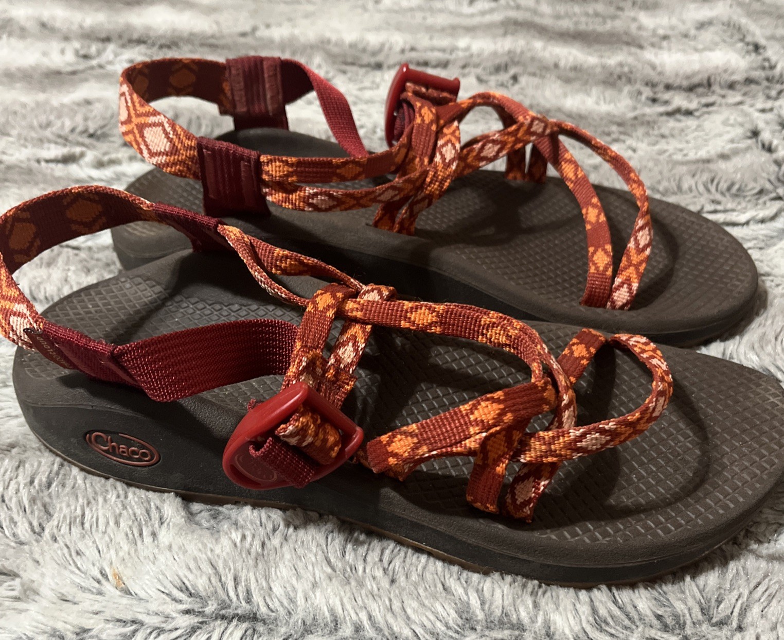 Chaco ZX/2 Classic Women’s Size 9 Orange And Red Hiking Outdoor Sandals J10660