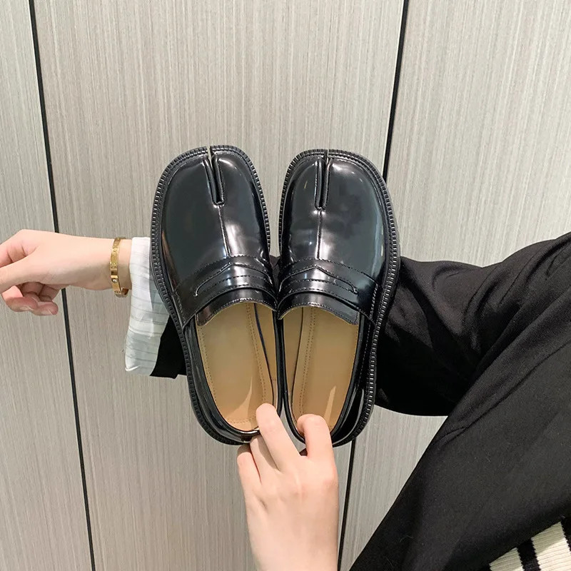 Tabi Shoes Loafers Men’s Unisex Split Toe Thick Sole Casual Patent Leather Boots