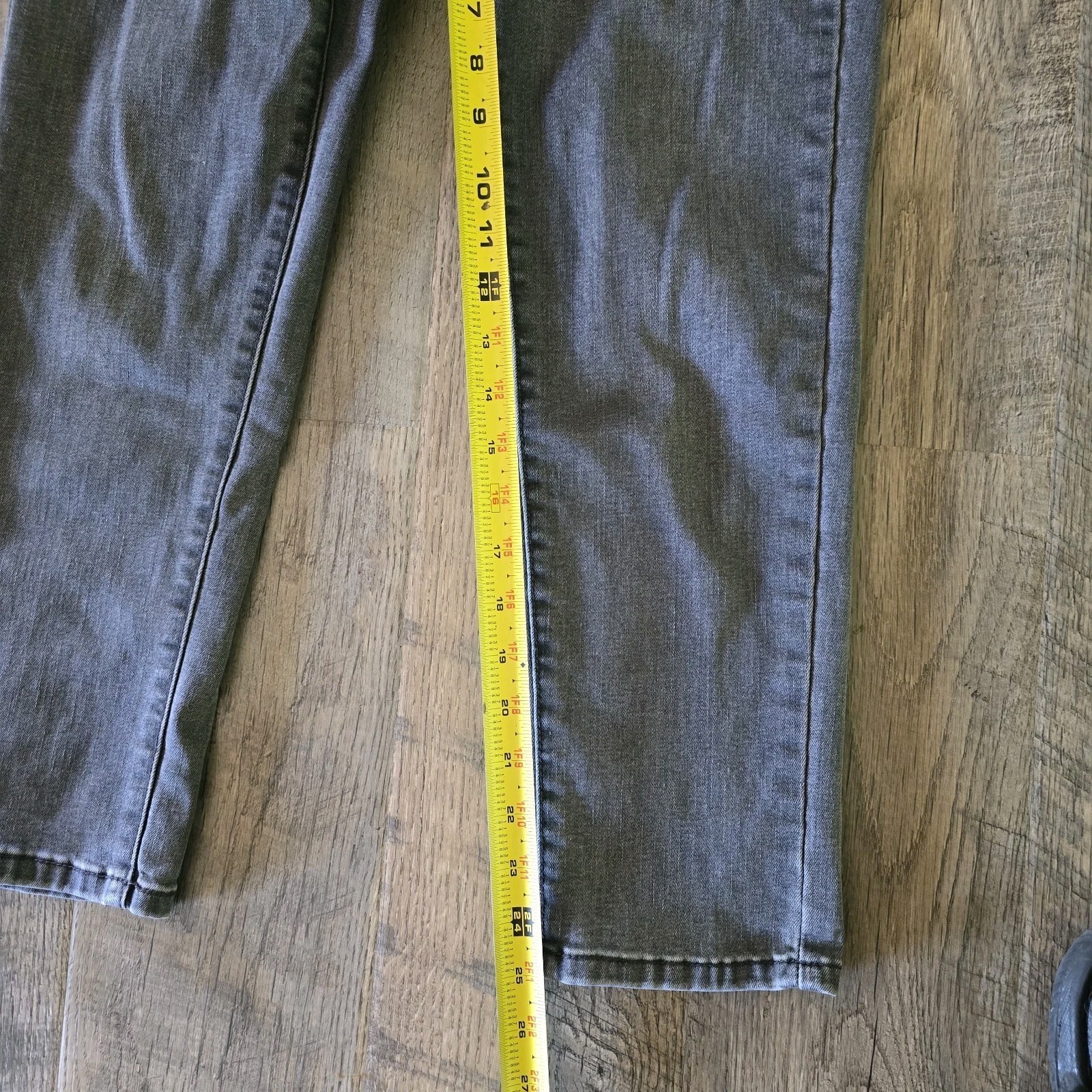 Levi’s Boyfriend Jeans Women’s Size 27 Gray Wash Stretch Denim Ankle W27 L27