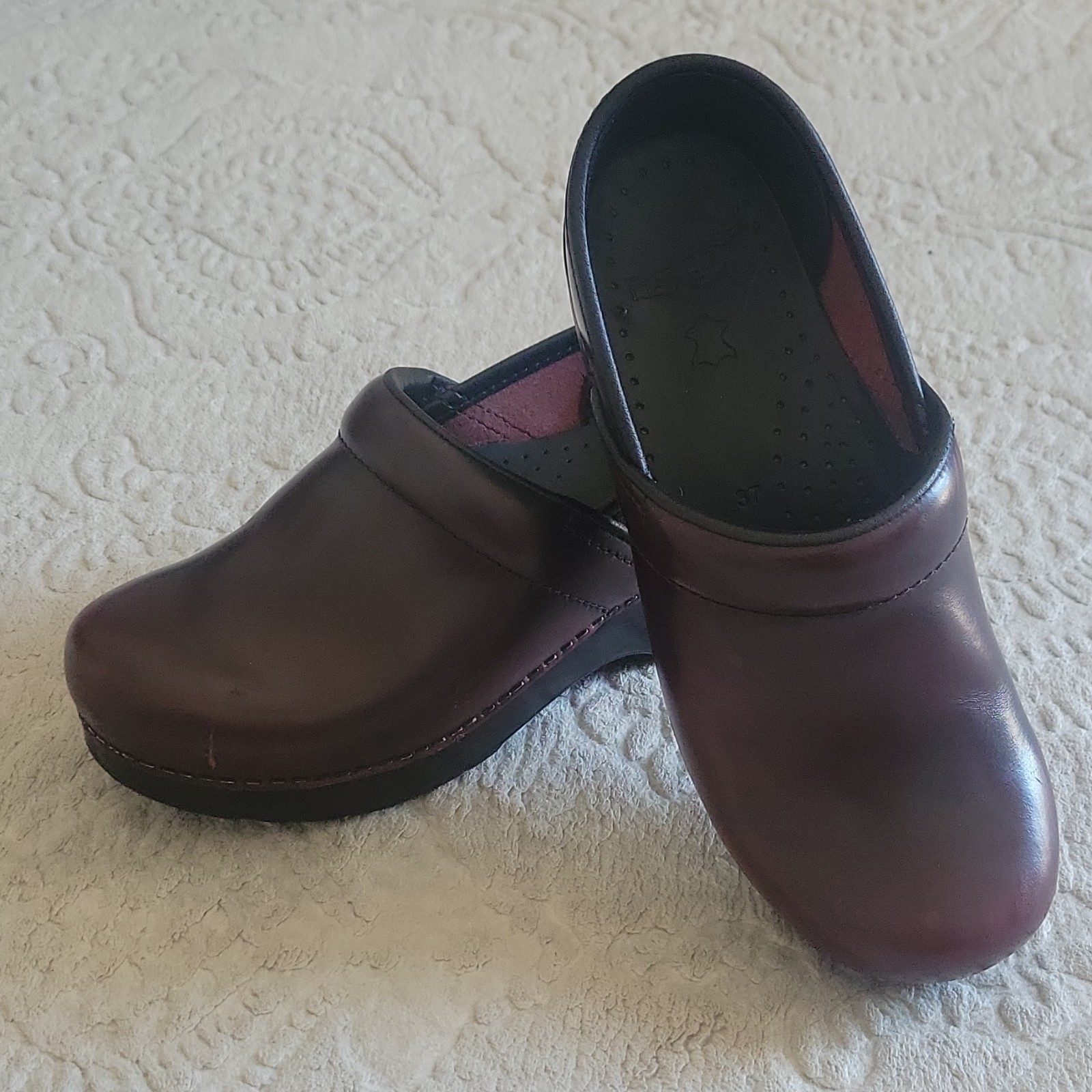 Dansko Professional Burgundy Leather Comfort ClogSlip On Wedge Heel EU 37 US 6.5