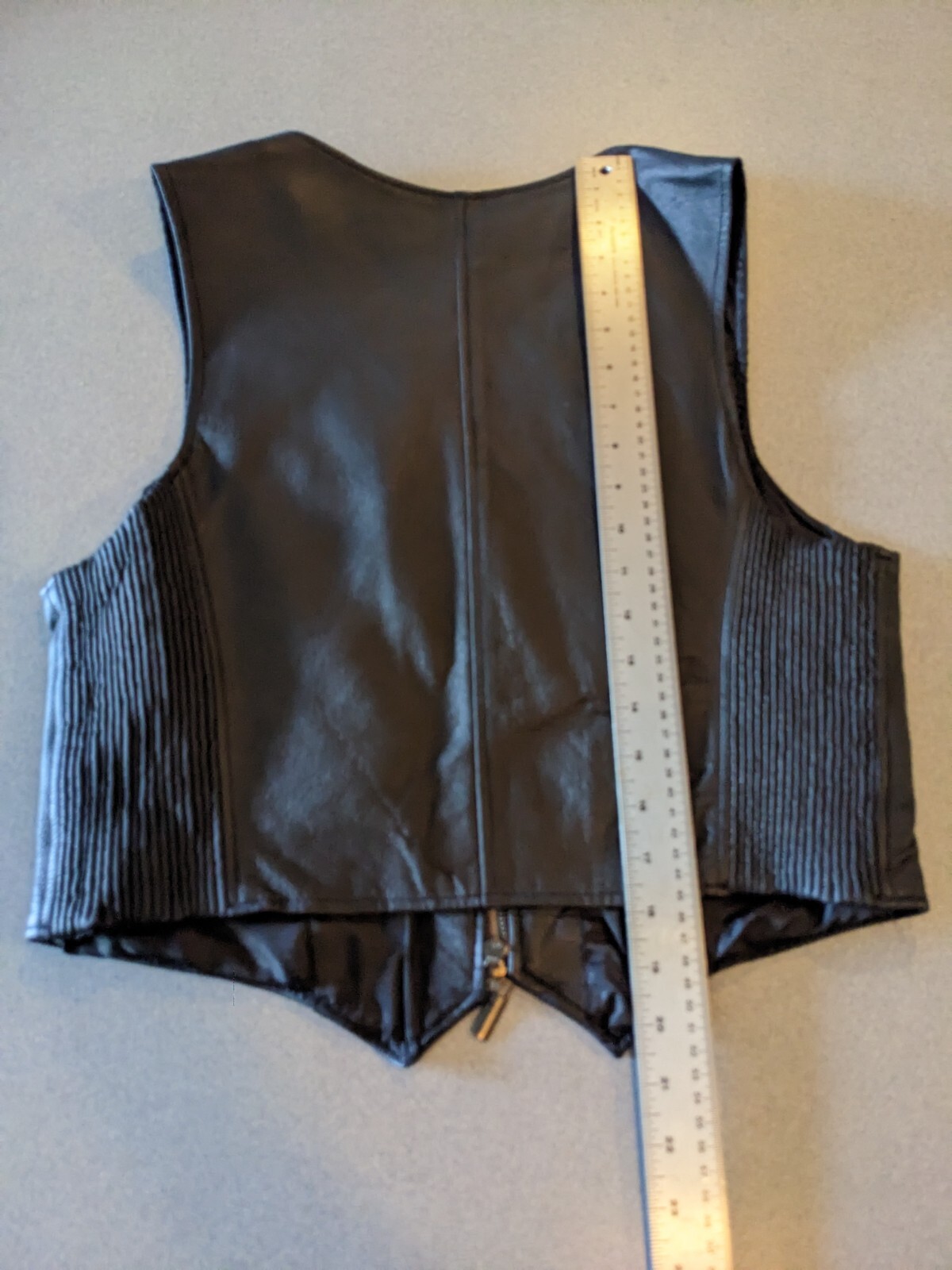 NWOT Dona Michi Womans Black Leather Motorcycle Fashion Vest MED Exc. Cond NEW!