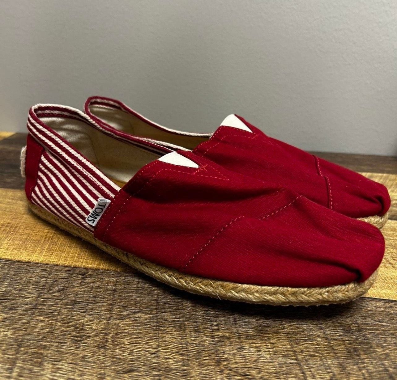 TOMS Classic Canvas Espadrille Slip-On Shoes Red Striped Men’s Size 10