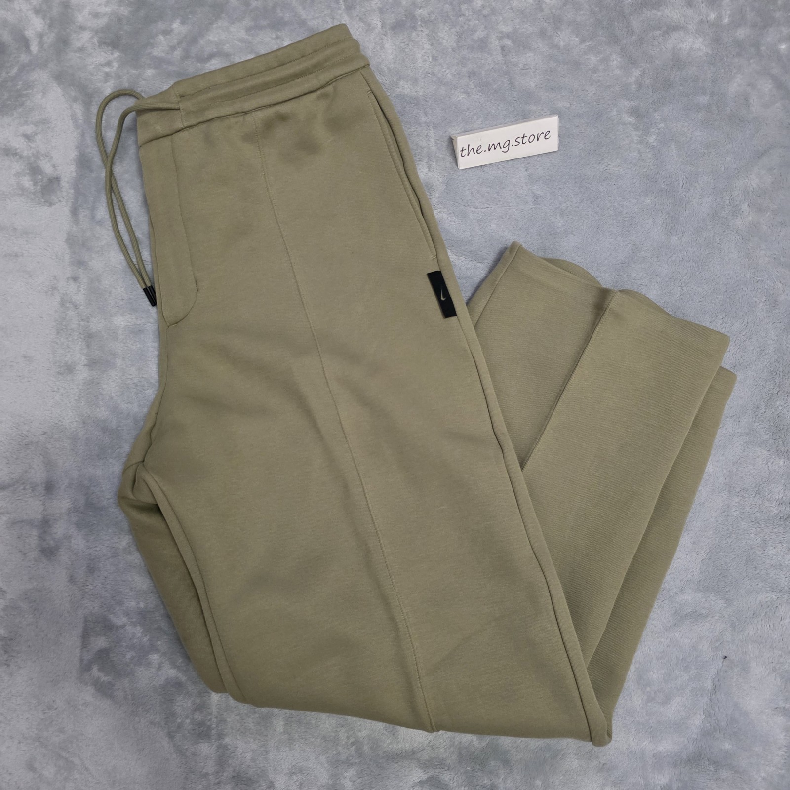 Nike Tech Tailored Fleece Neutral Olive Pants Men’s Sz L FZ7583-276 NWT