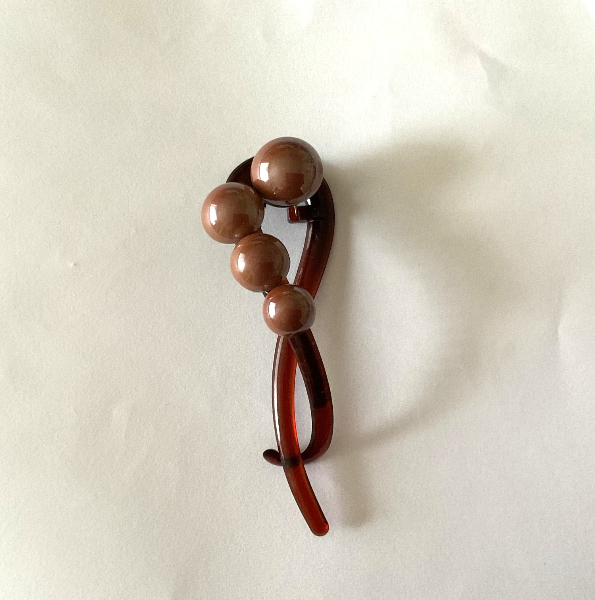 Elegant brown large faux pearls on hair clip, use for any occasion. AU-1R