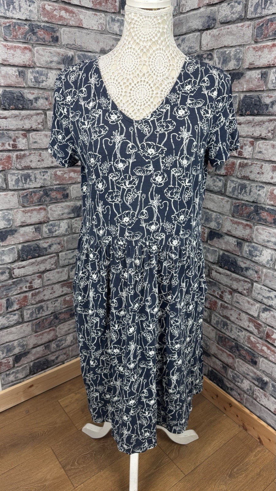 Seasalt Women’s Navy Linear Poppy Floral Brush Drawing Casual Dress Size UK 10
