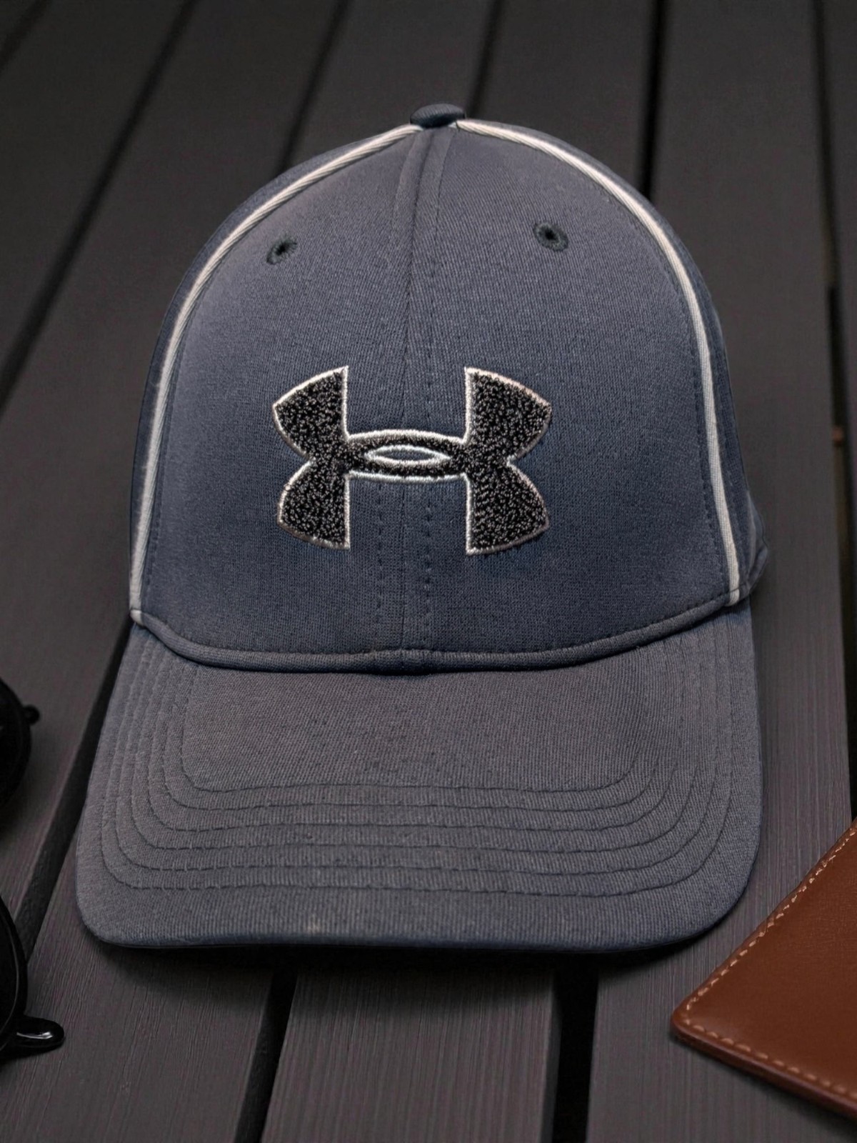 Under Armour Mens HeatGear Adjustable Cap Blue Grey With Embroidered Logo