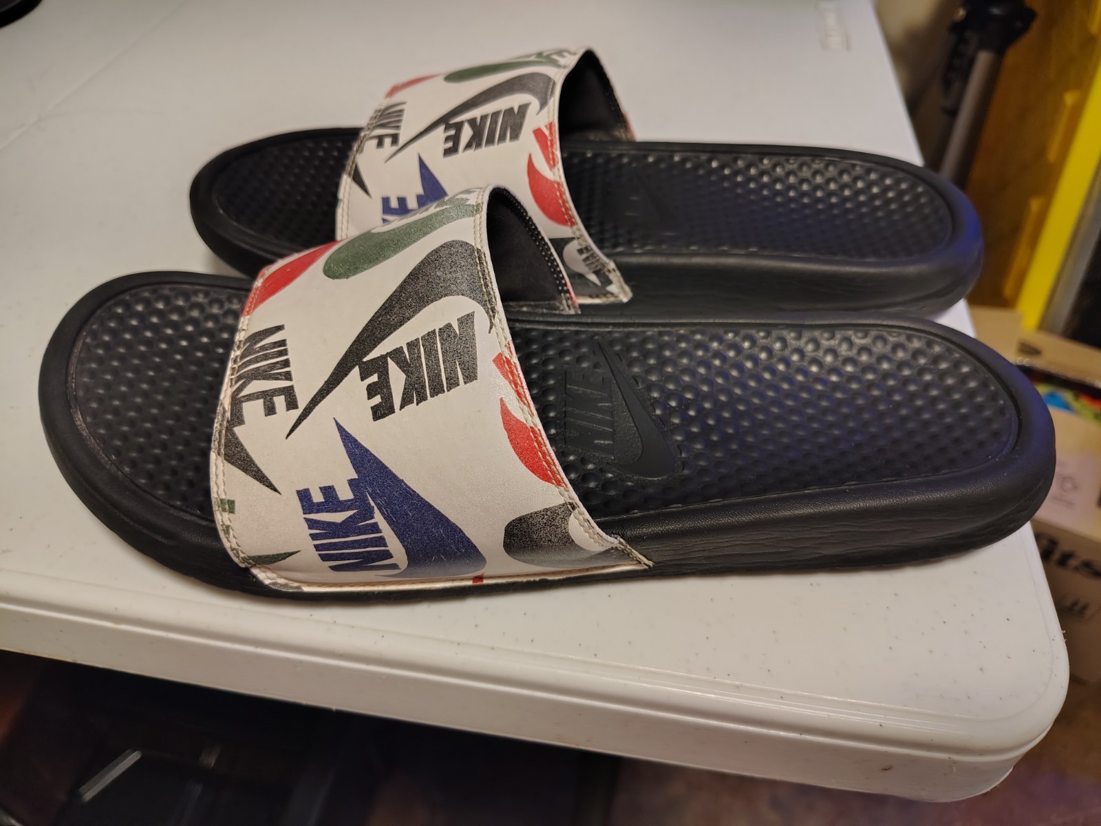 Nike Benassi JDI Print Slides Men’s Size 12 Black Multicolor Logo Sandals 631261