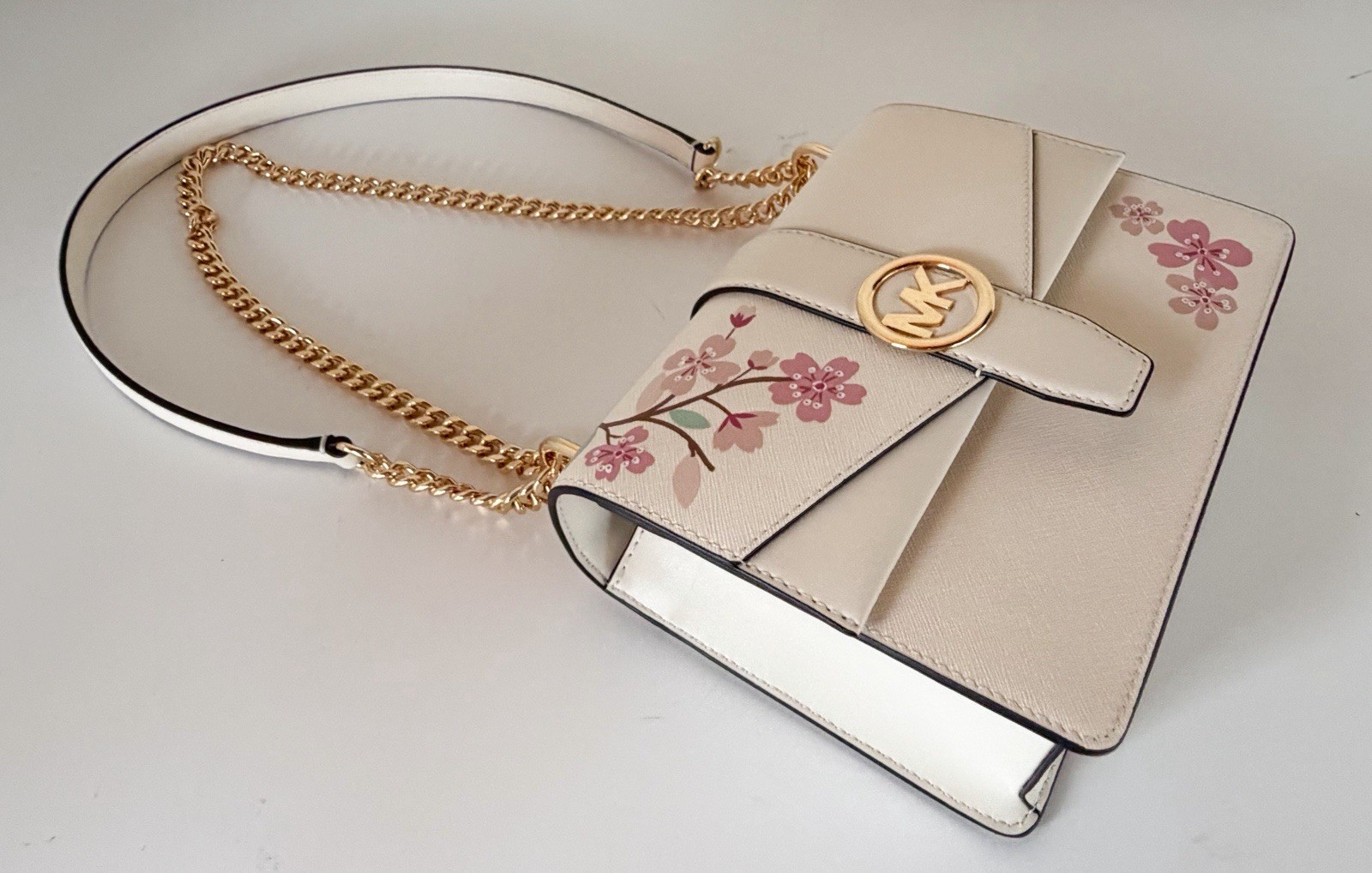 Michael Kors Greenwich Small Shoulder Flap Crossbody Bag Light Cream Multi
