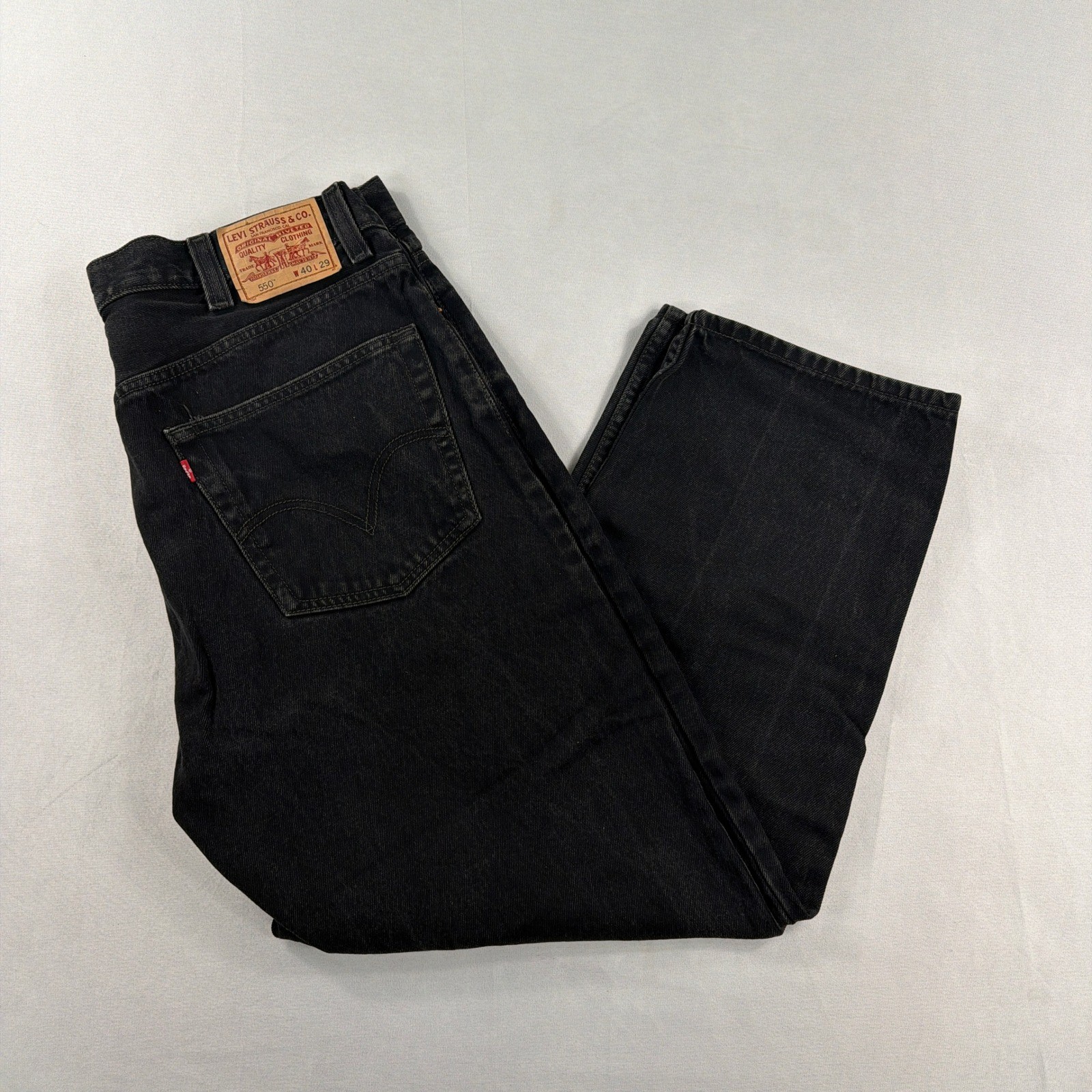 Levi’s 550 Relaxed Fit Tapered Leg Black Denim Jeans Mens 40×29