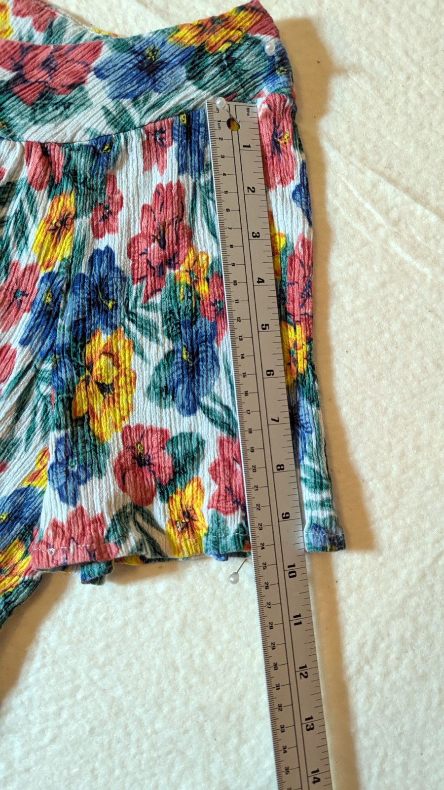 Sara Morgan size L rayon crepe boho flowered blouse, white/red/green/blue