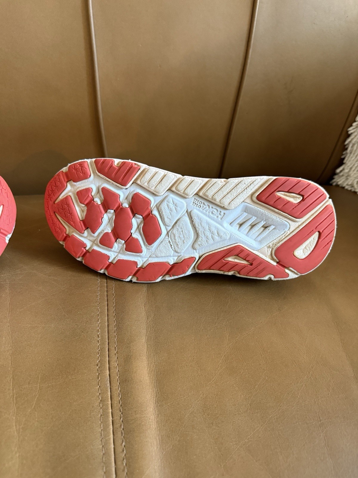 HOKA Arahi 5 Women’s Size 8.5B Pink Coral Running Shoes Sneakers 1115012 EUC