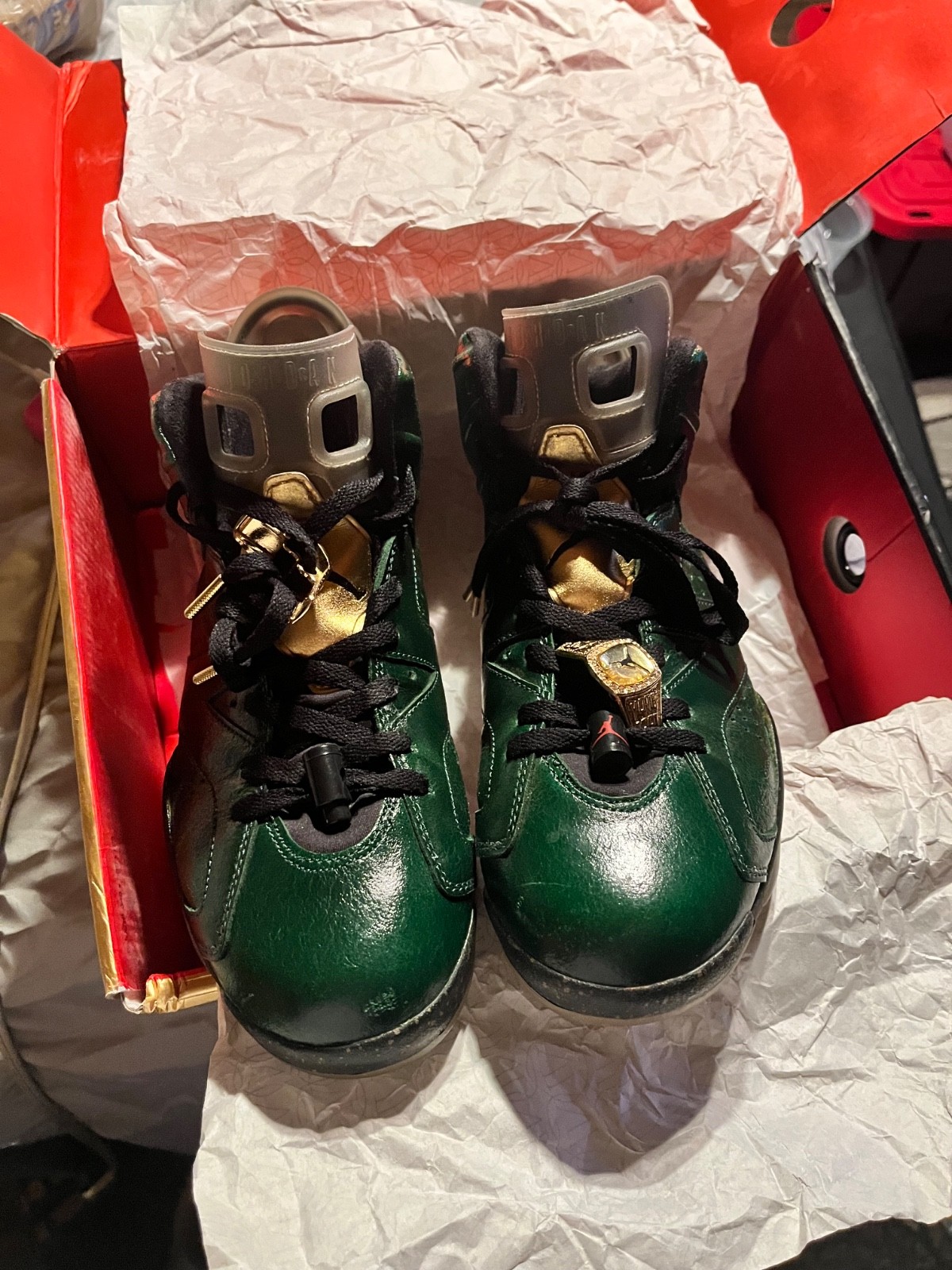 Size 10 – Air Jordan 6 Retro Champagne Bottle
