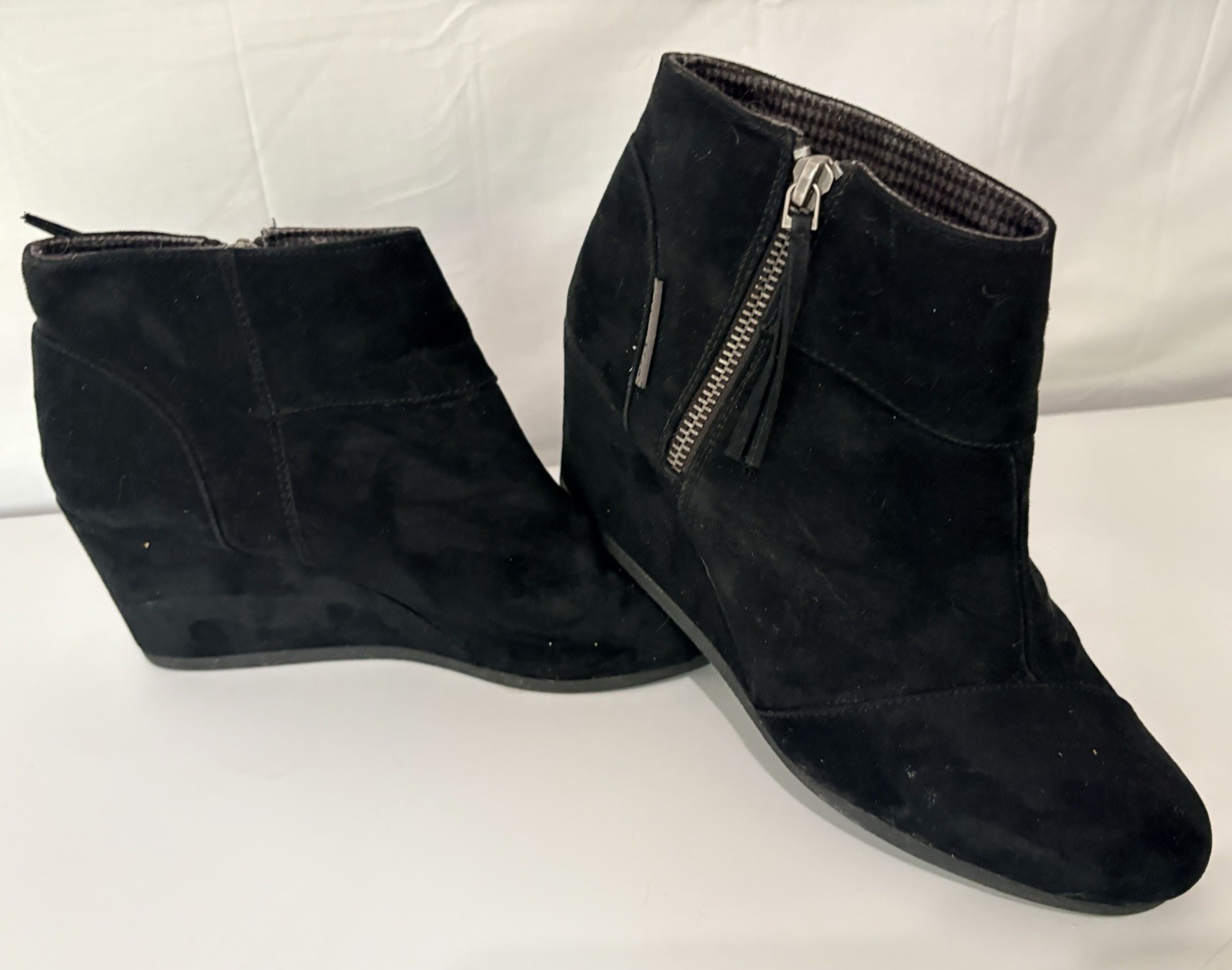 Attention Emmy Black Suede Booties Wedges Shoes Womens Size 8 US 6.5 uk 40 eu