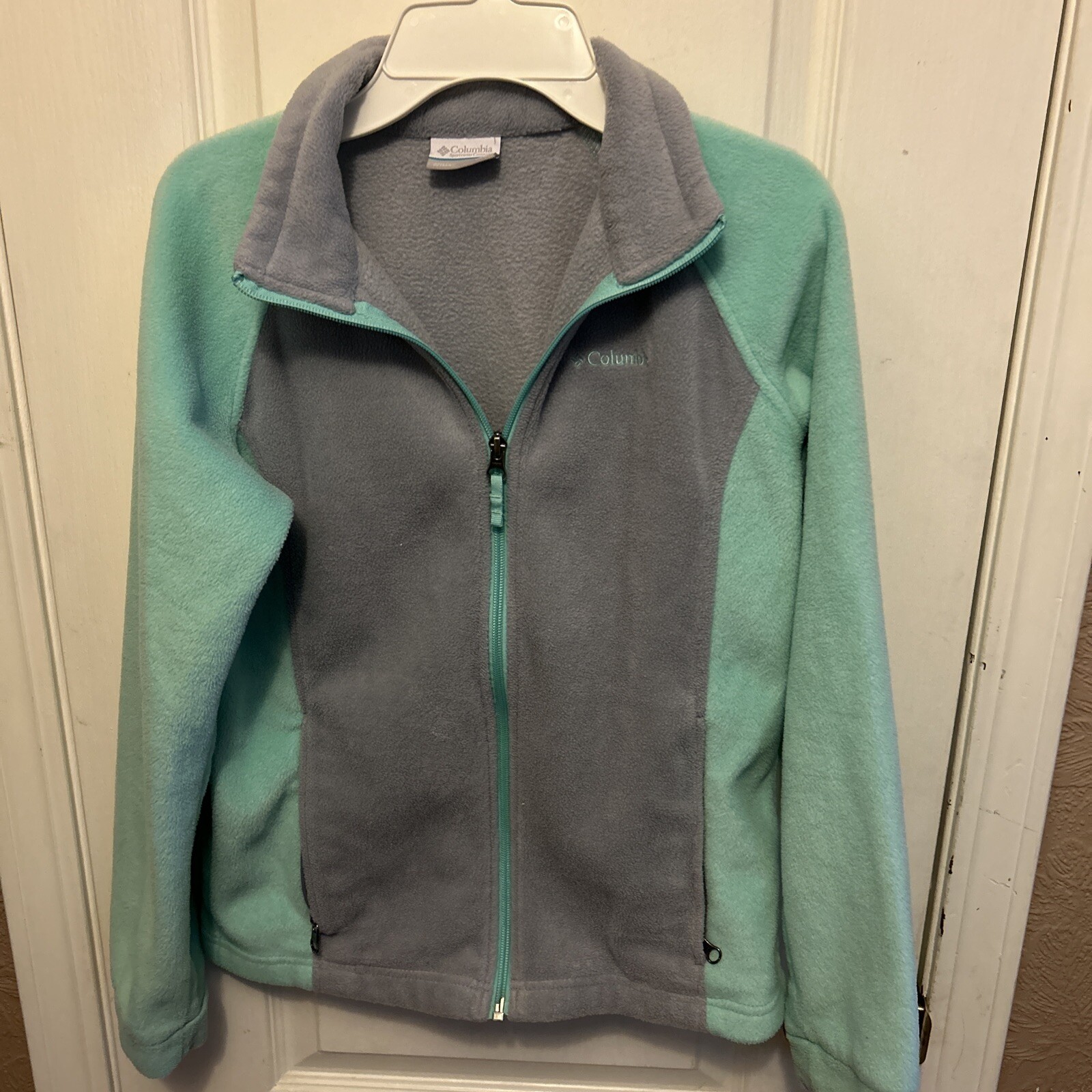 Columbia Light Blue Gray Fleece Jacket Women’s Size 10