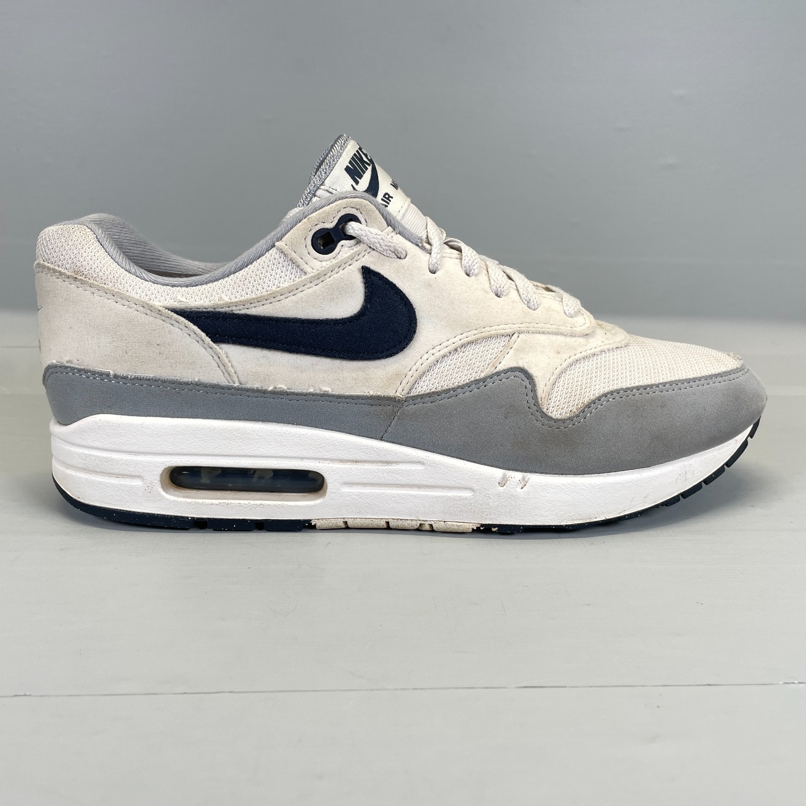 Nike Air Max 1 Shoes Mens Size 10 Gray White Mesh Suede Lace Up Athletic Sneaker