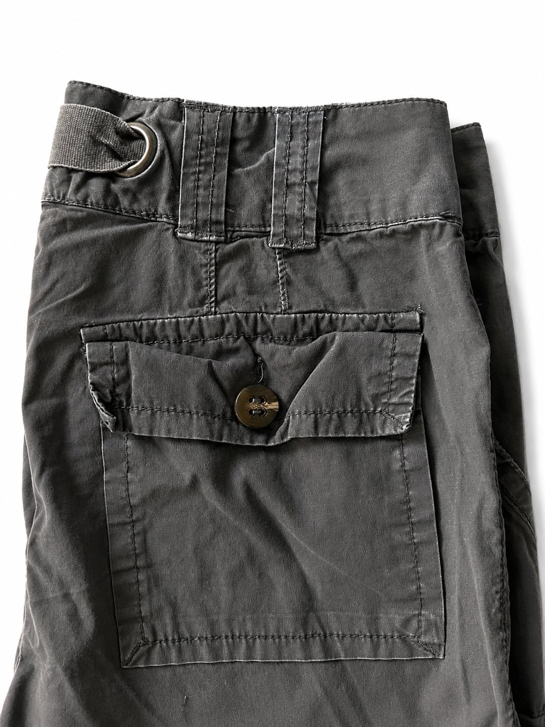 Sanctuary Surplus Gray Peace Cargo Capri Pants