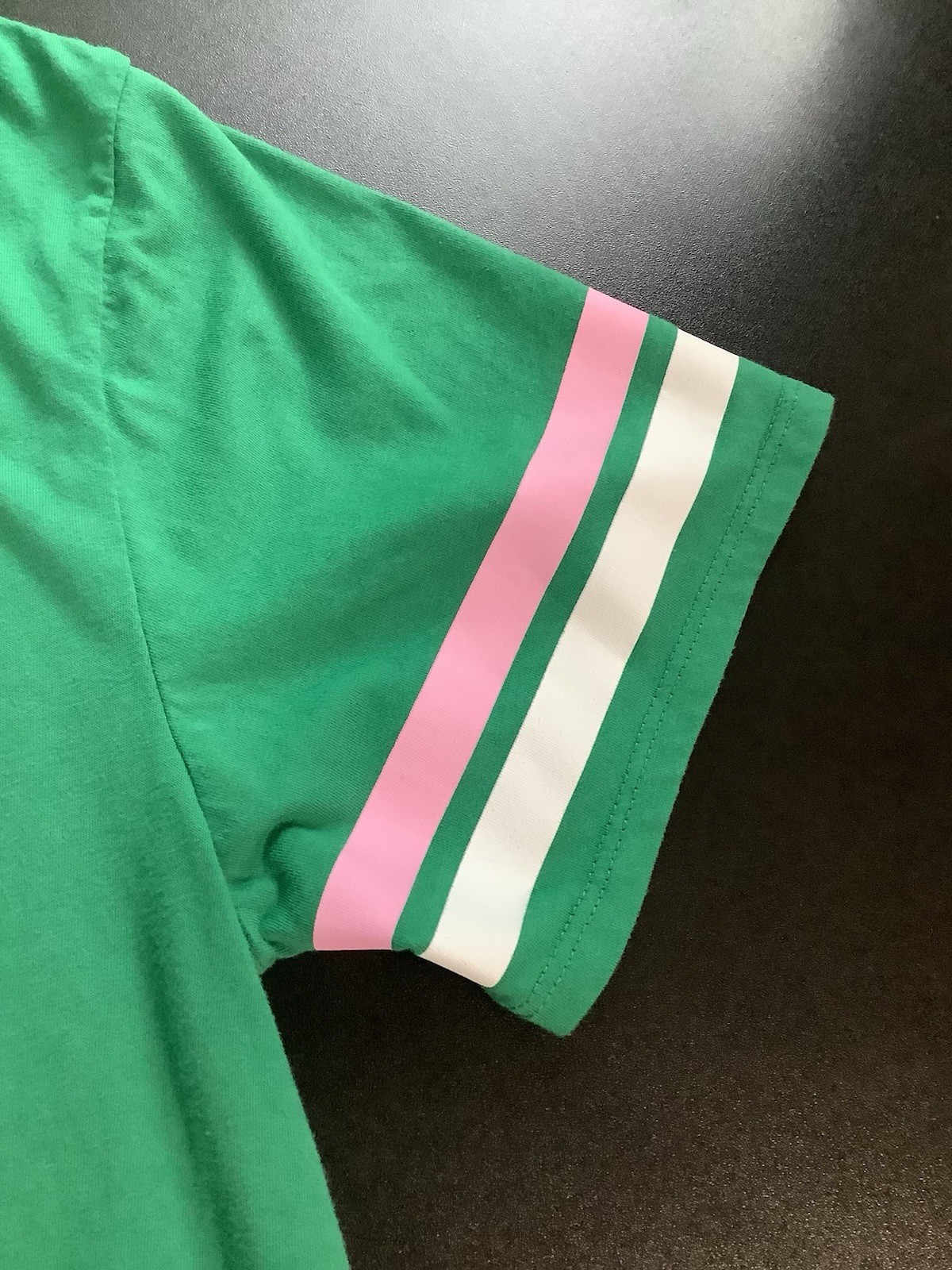 Barbie Green Graphic Print Logo T-Shirt Crew Neck Short Sleeve Womens Small