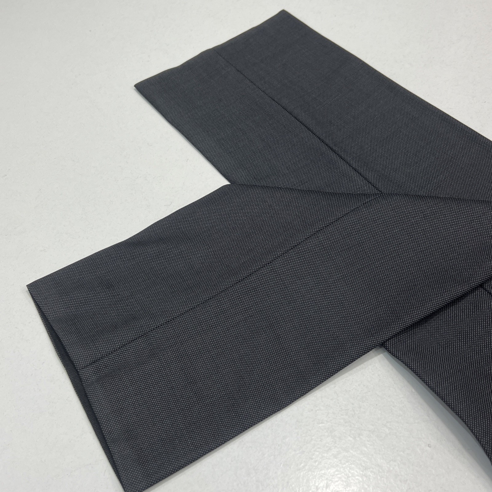 Mark Stephen London Men’s Italian Fabric Wool Suit – Slim Fit – C40L / W36 L32
