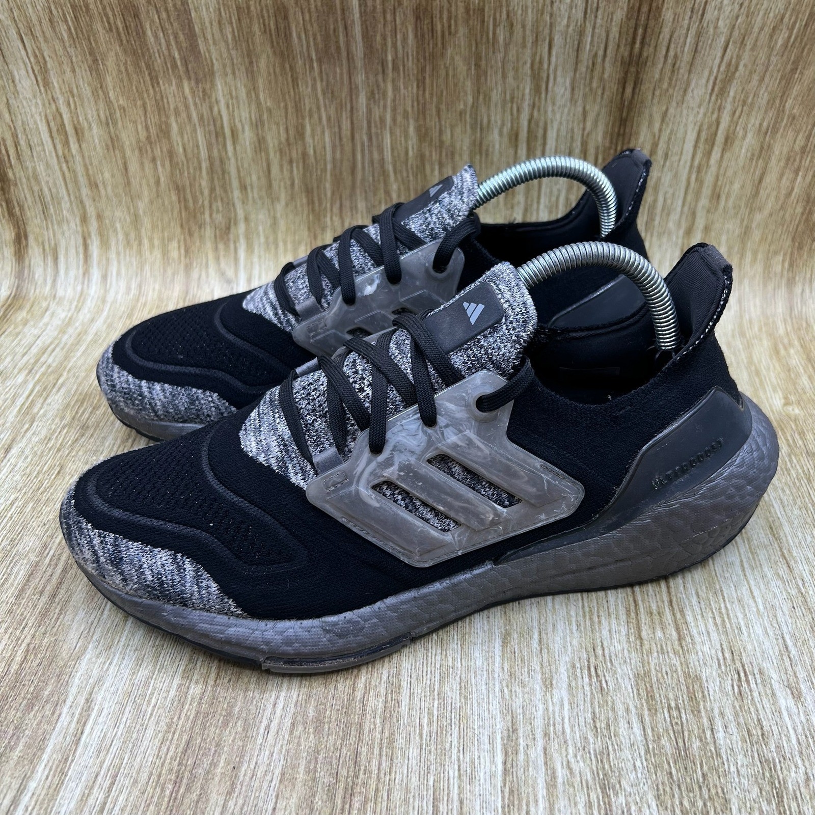 Adidas Ultraboost 22 Mens Size 8 Black Grey Marble Running Shoes Sneakers HQ2095