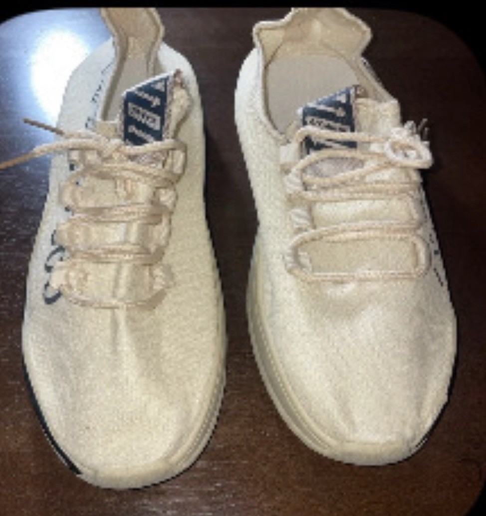 Sports lightweight sneakers US 6.5 / EU 40 – Beige & Black – Wear at The BEACH