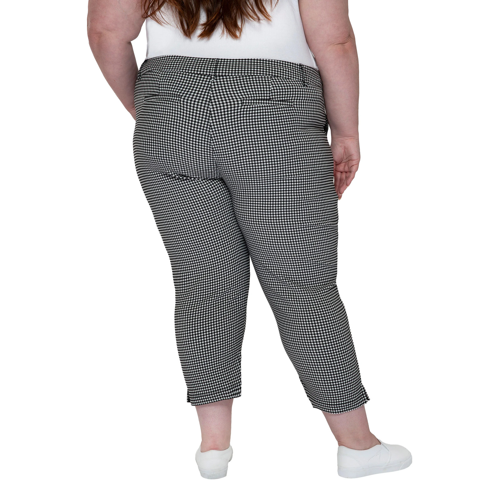 Mario Serrani Women’s Pull-On Capri Front Pockets Mid Rise