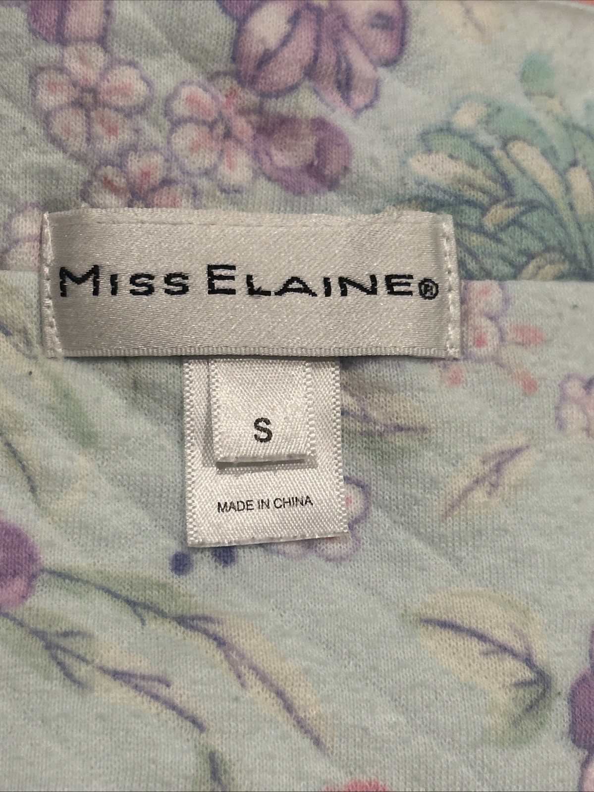 EUC Miss Elaine Sz S Soft Quilted Robe Full Zip Pockets Lt Blue/Lavender Floral