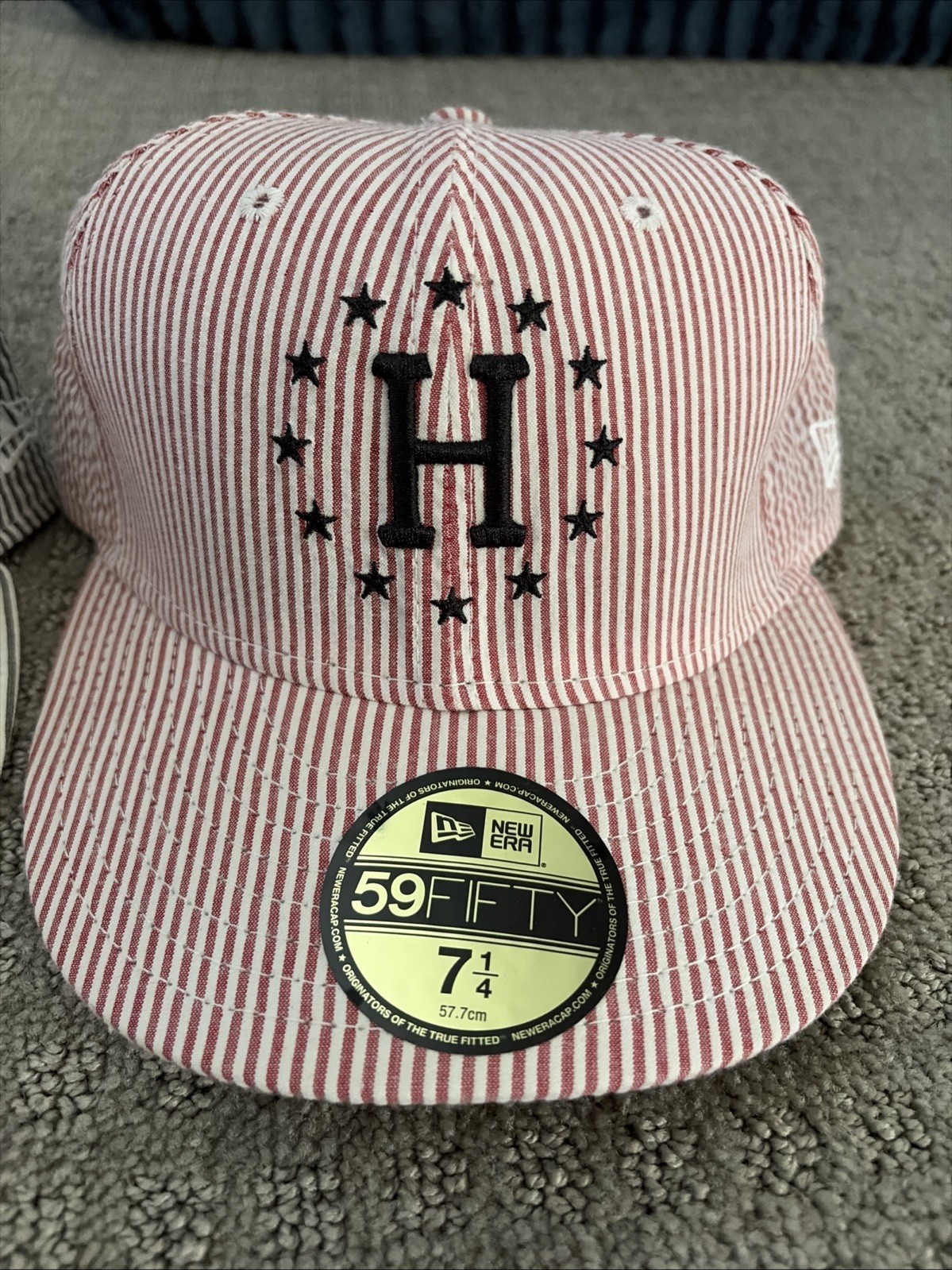 MUST BUY NEW ERA BUNDLE OF HATS. 3 HUFS and 1 UNDEFEATED. Size: 7 1/4.