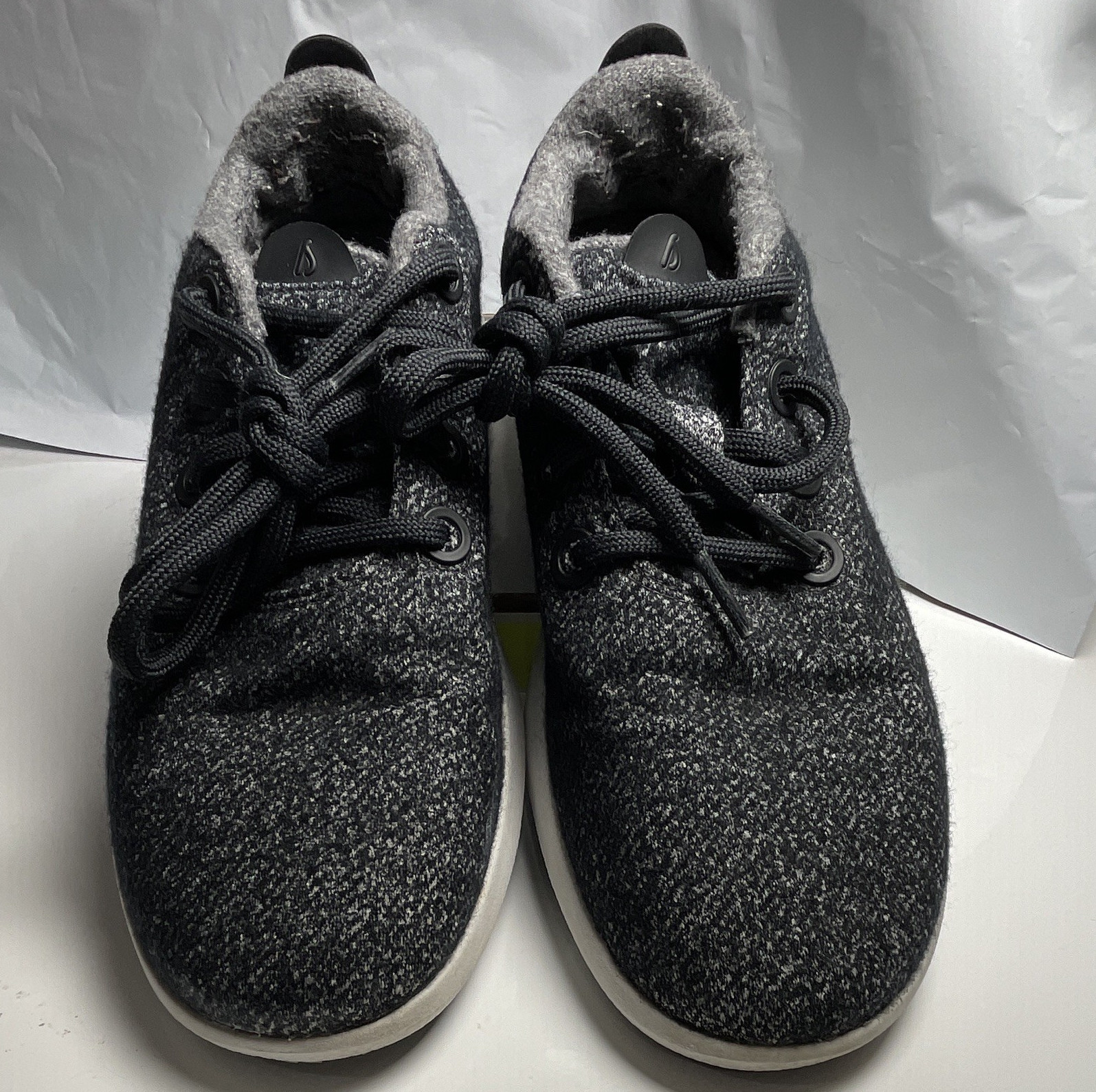 Allbirds Men’s Wool Runner Lace-Up Low Top Sneakers Gray WRM1W9
