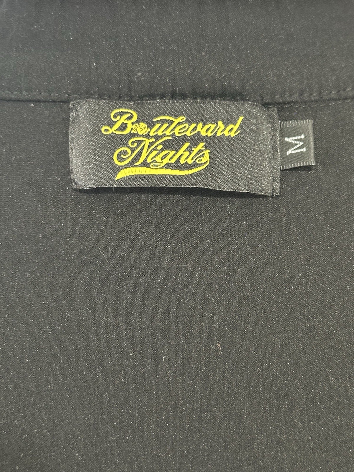 Boulevard Nights Black Cropped V-Neck Button Front Embroidered Cap Blouse Size M