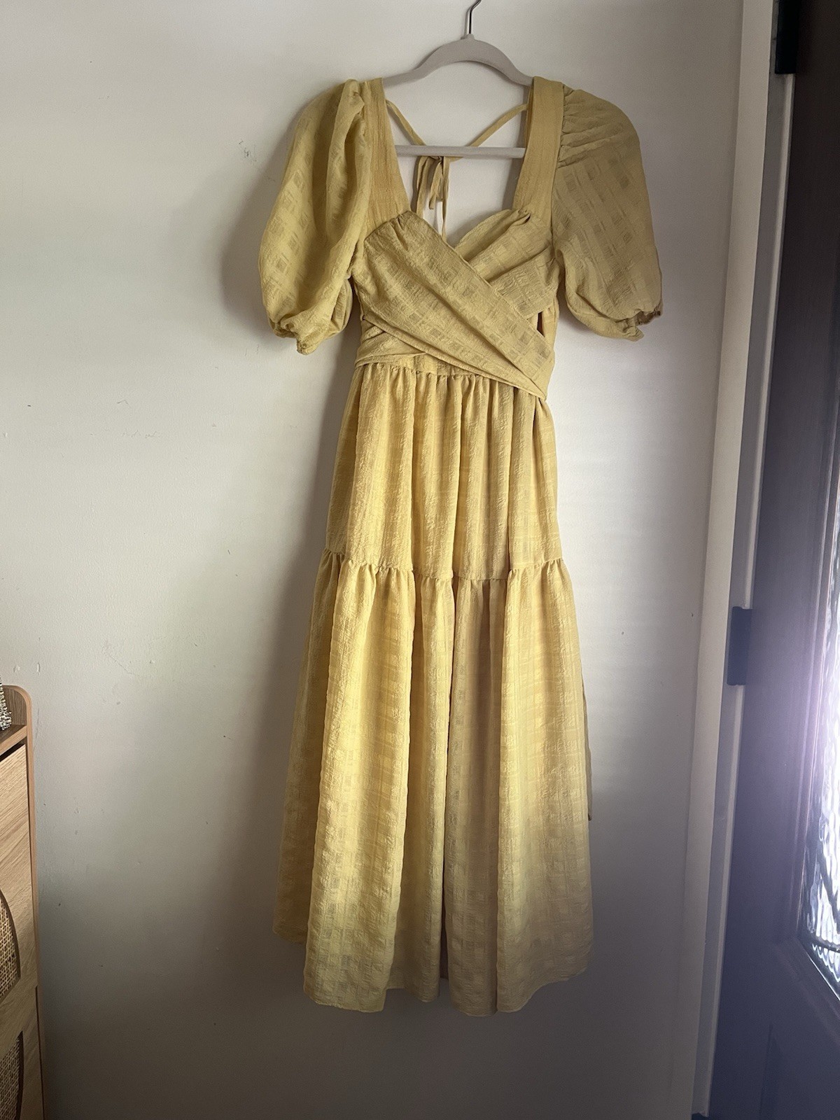 Lulus Yellow Puff Sleeve Smocked V-Neck Tie Waist Midi Dress Womens Size S