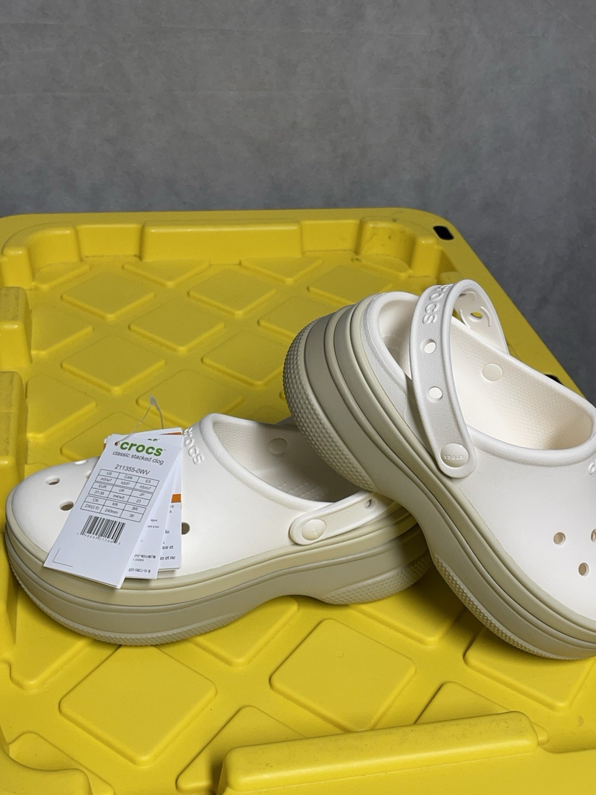 NWT Crocs Unisex – Adult Classic Stacked Clogs Platform, White M5/W7 $64.99