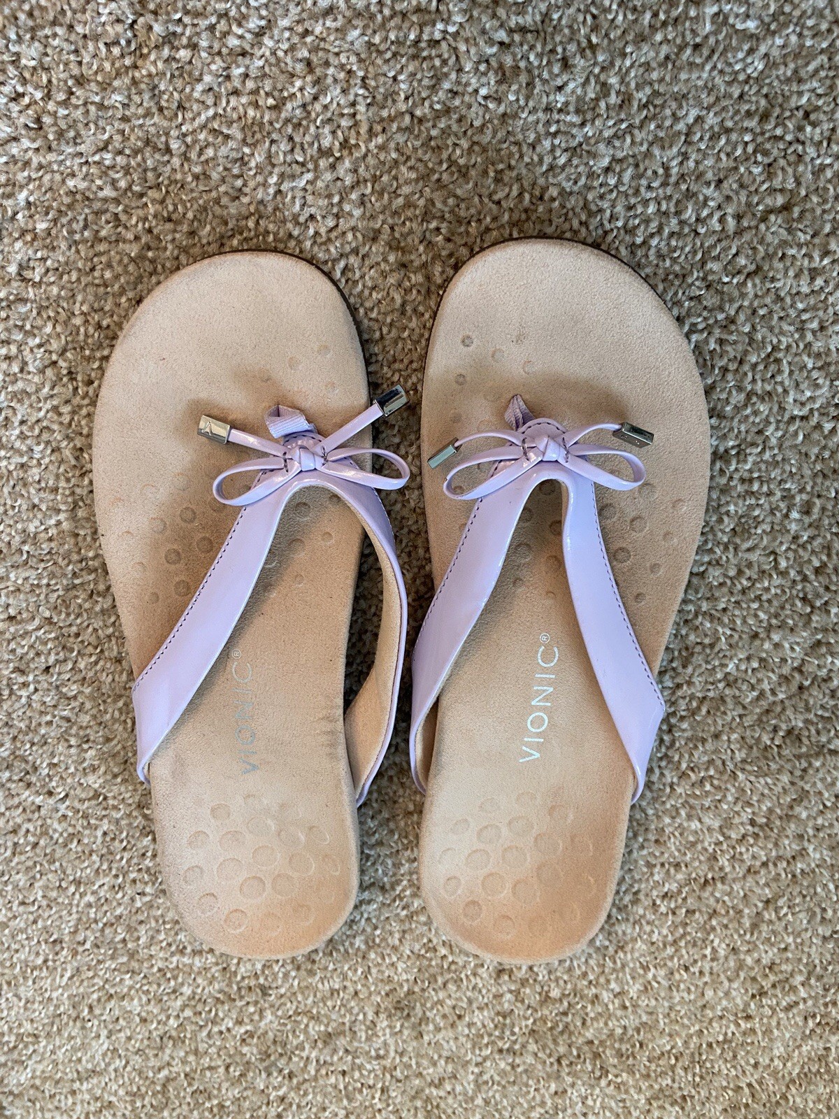 Vionic Bella II Lavendar Patent Bow Flip Flop Orthotic Sandals Tan Womens Size 9