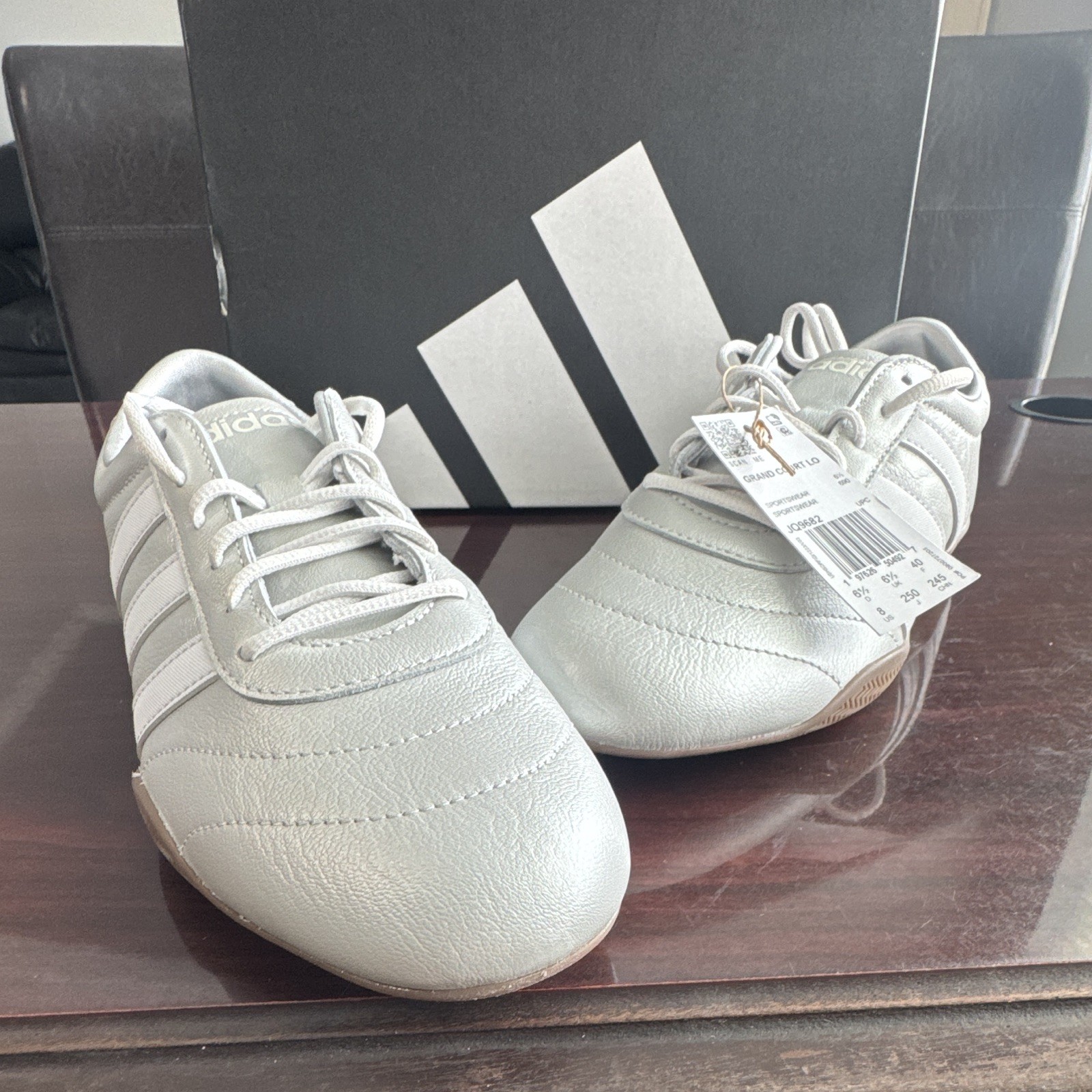 adidas Grand Court LO Women’s 8 Low Top Lace-Up Leather Sneaker (metallic)