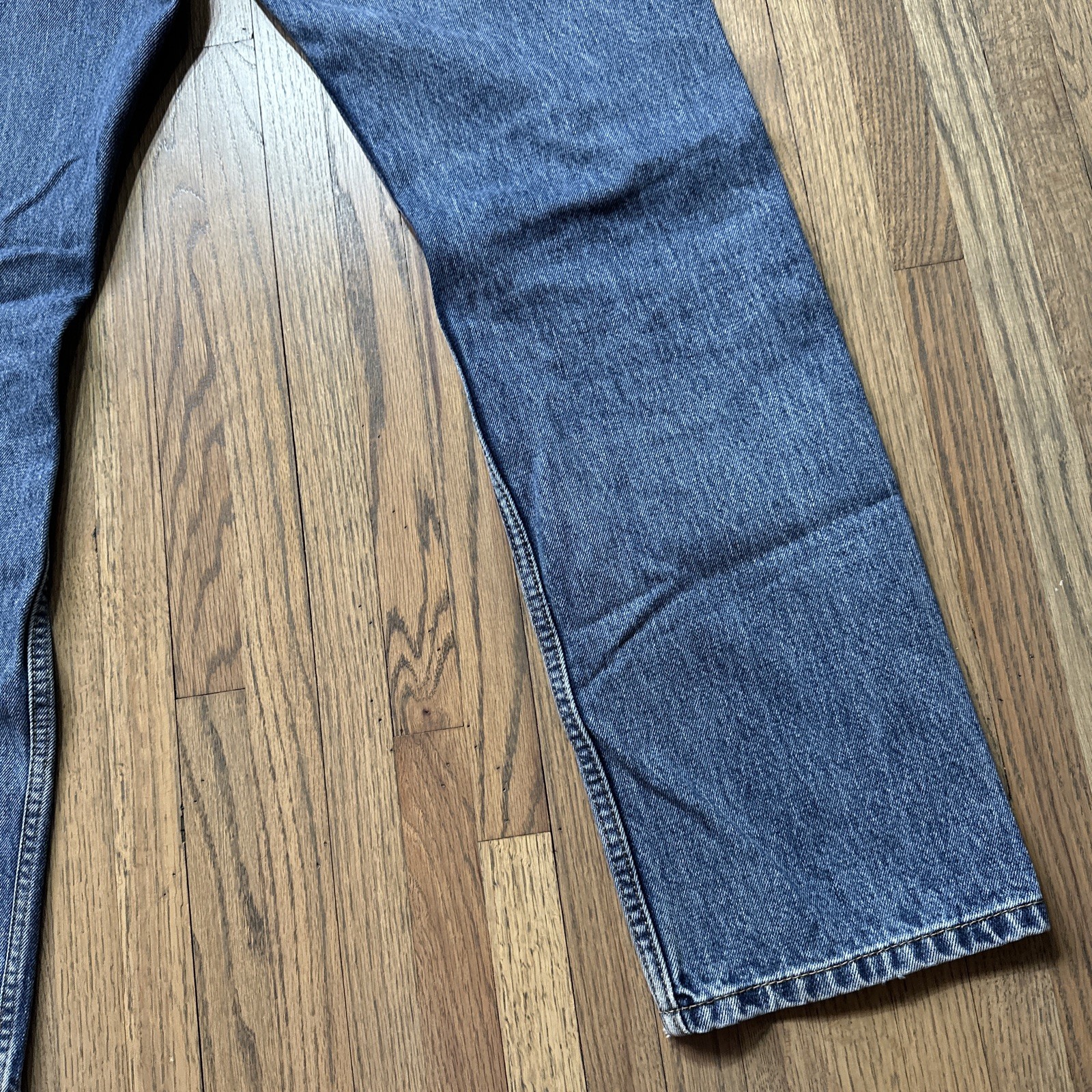 Levi’s 505 Regular Fit Jeans Straight Leg Medium Blue Zipper Fly Men’s SZ 30×30