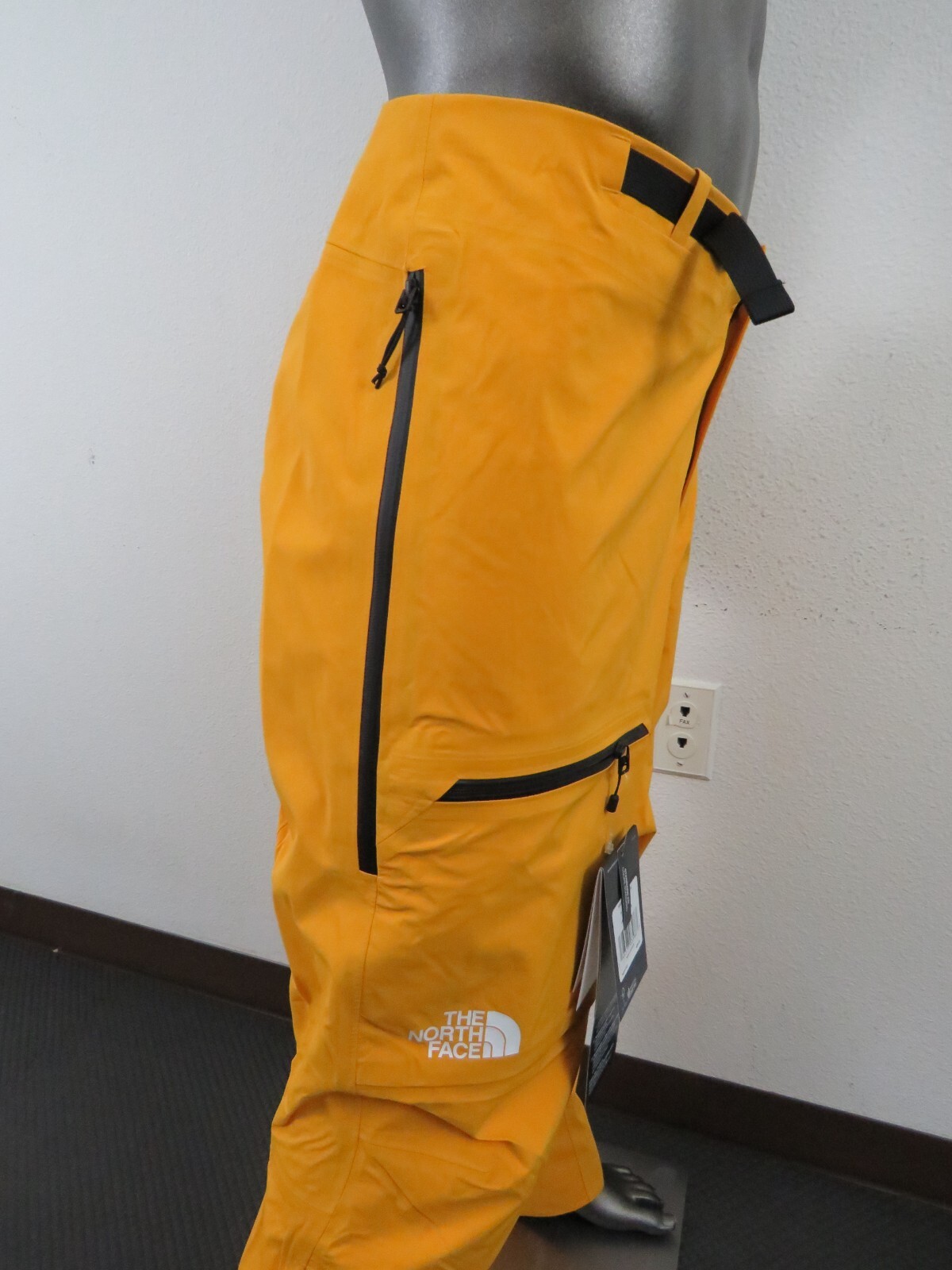 Mens The North Face Summit Chamlang Futurelight Ski Mountaineering 3L Pant Gold