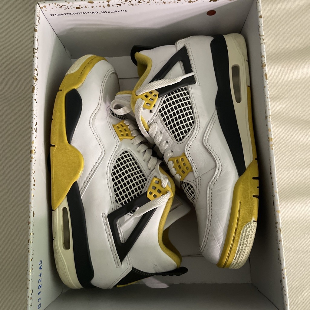 Jordan 4 Vivid Sulfur Women’s 8.5 Kids 6.5