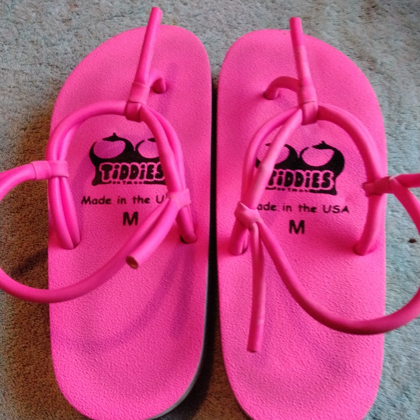 Tiddies brand flip flops (unisex M = 7-8 W=7-9 women) Pink , made in usa. 70’s