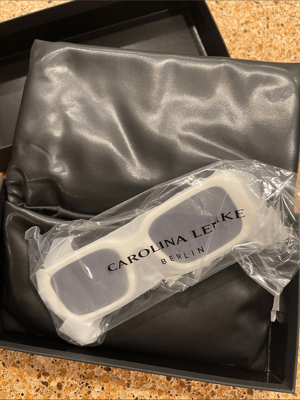 White Square Frame Women’s Sunglasses (CL9028-3)