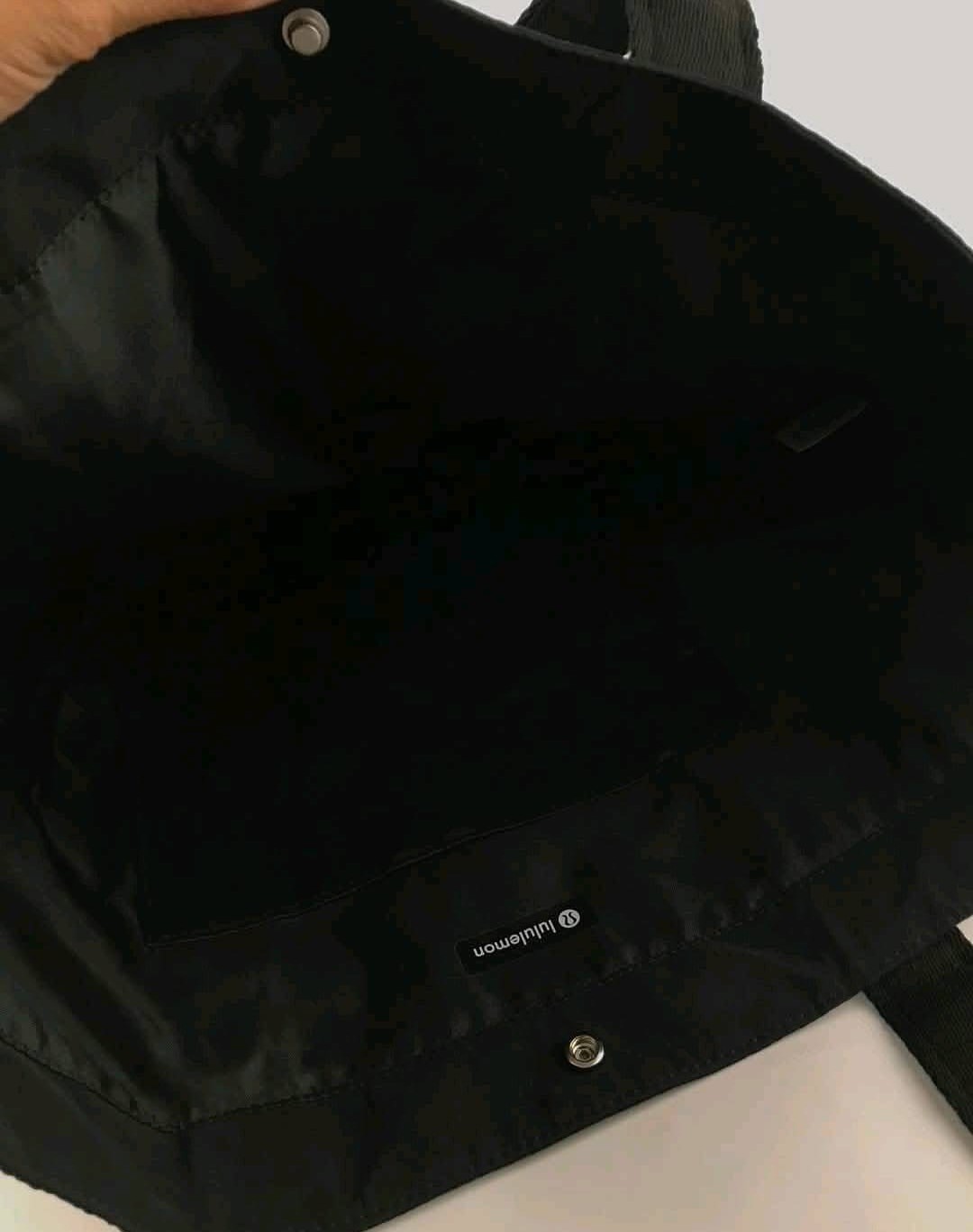 Lululemon Daily Tote Bag 20L Large Multi Pocket Travel Gym Carryall New Tags