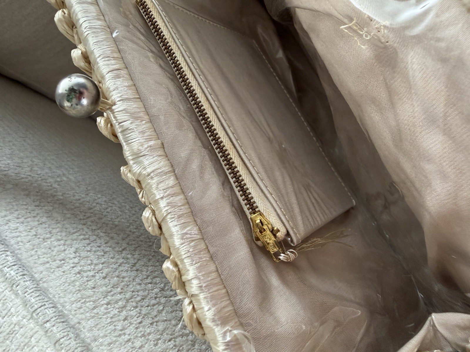 Vintage Rare Cream Raffia Frame Handbag Pontova Plastic Beads Gold Kiss Lock