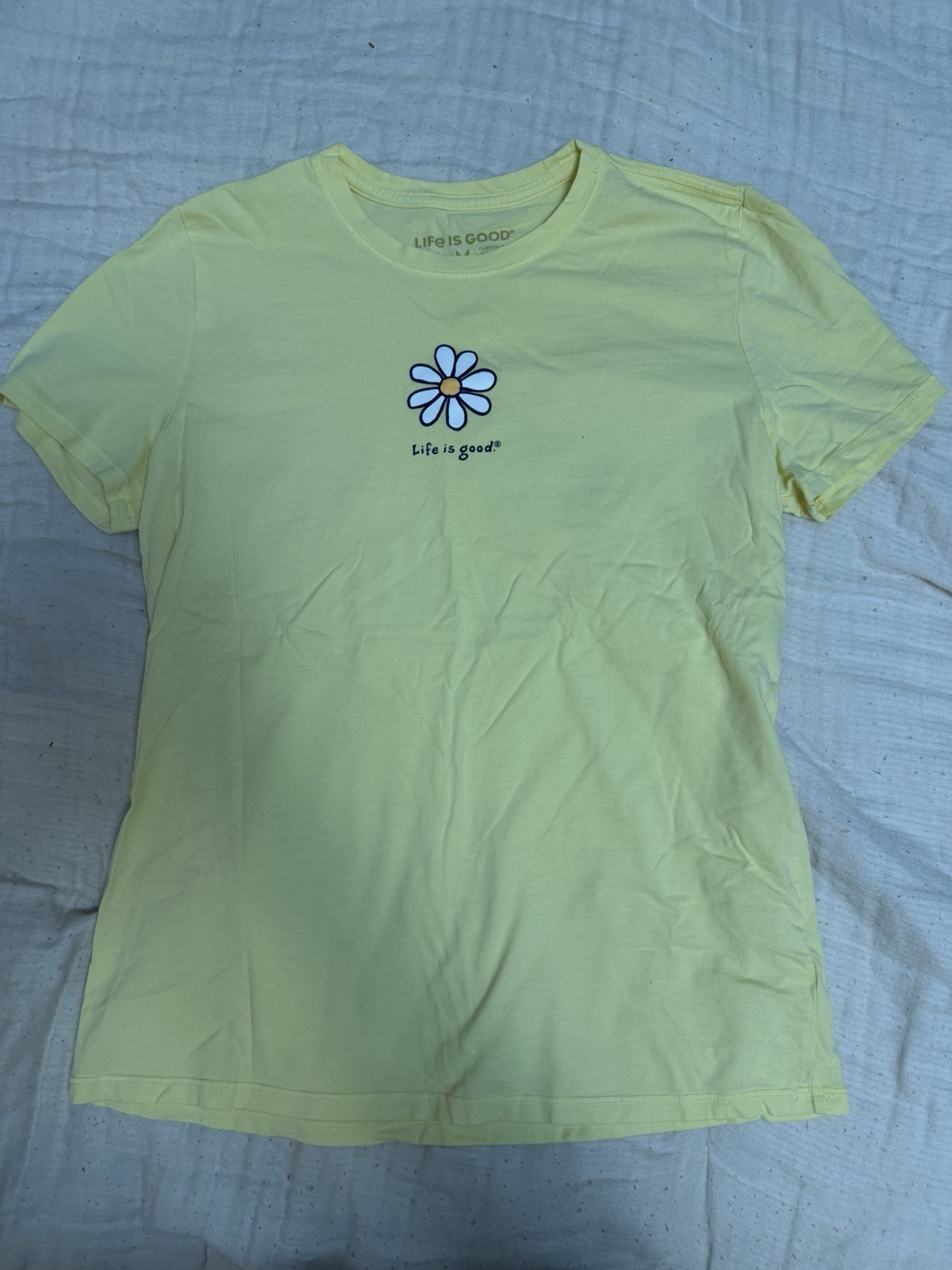 Life is good women’s yellow shirt with daisy flower, size medium