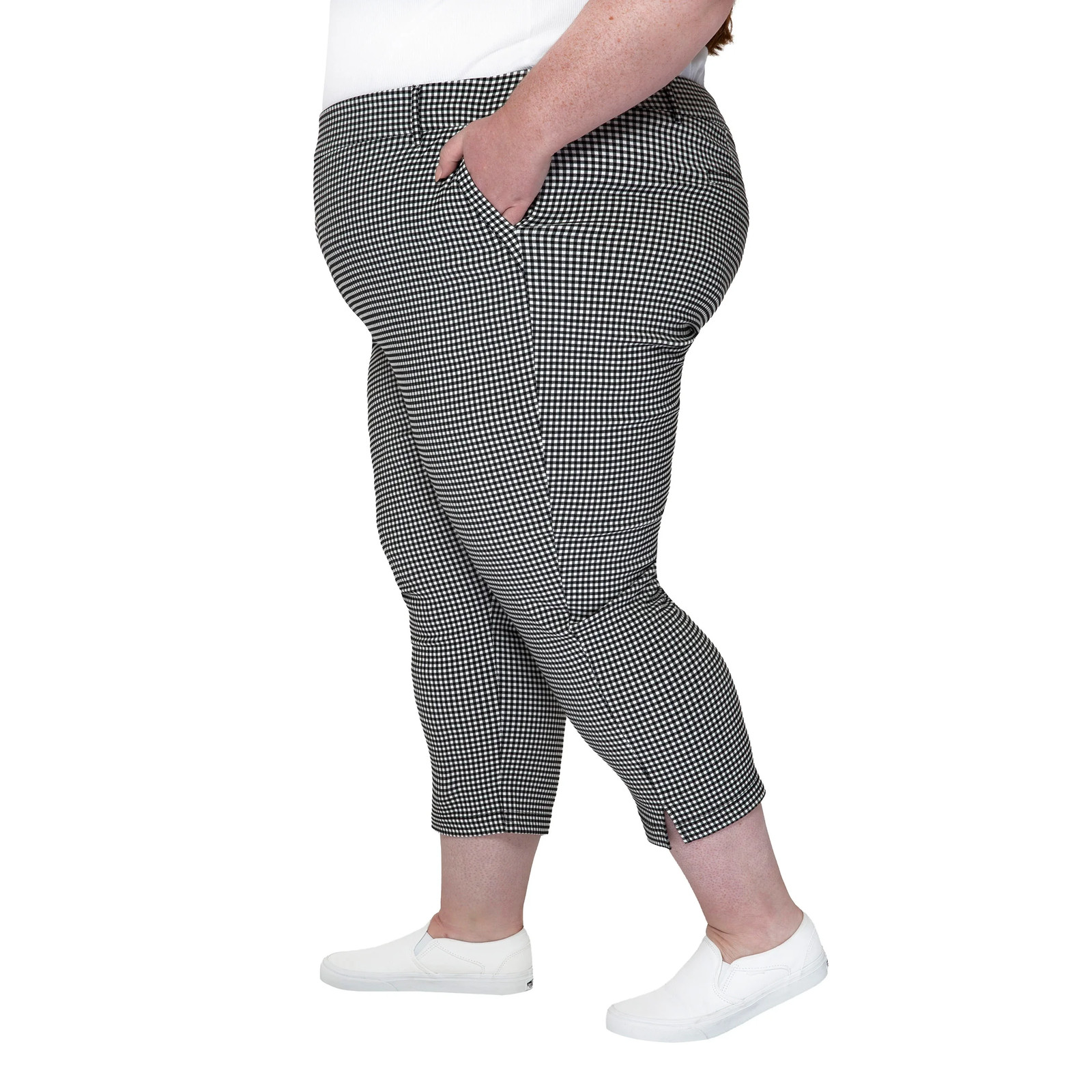 Mario Serrani Women’s Pull-On Capri Front Pockets Mid Rise