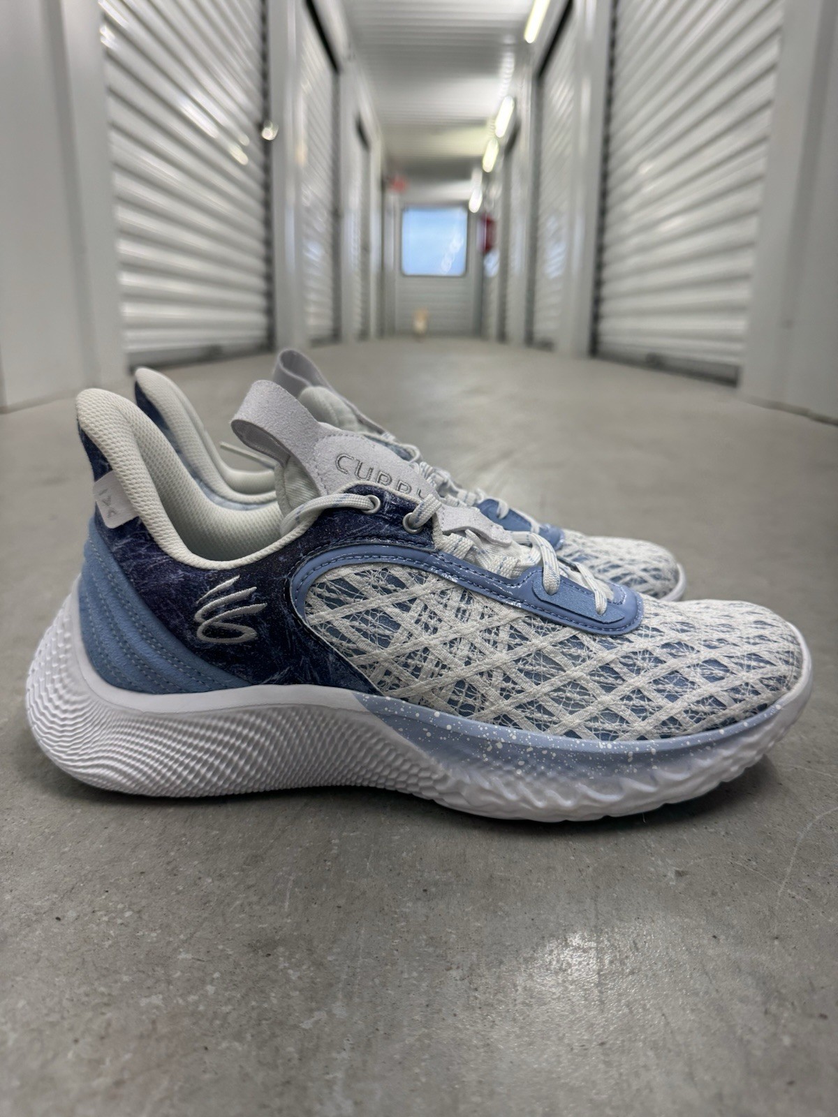 Under Armour Curry Flow 9 x Disney Frozen Basketball Men’s Size 8.5 3026200-408