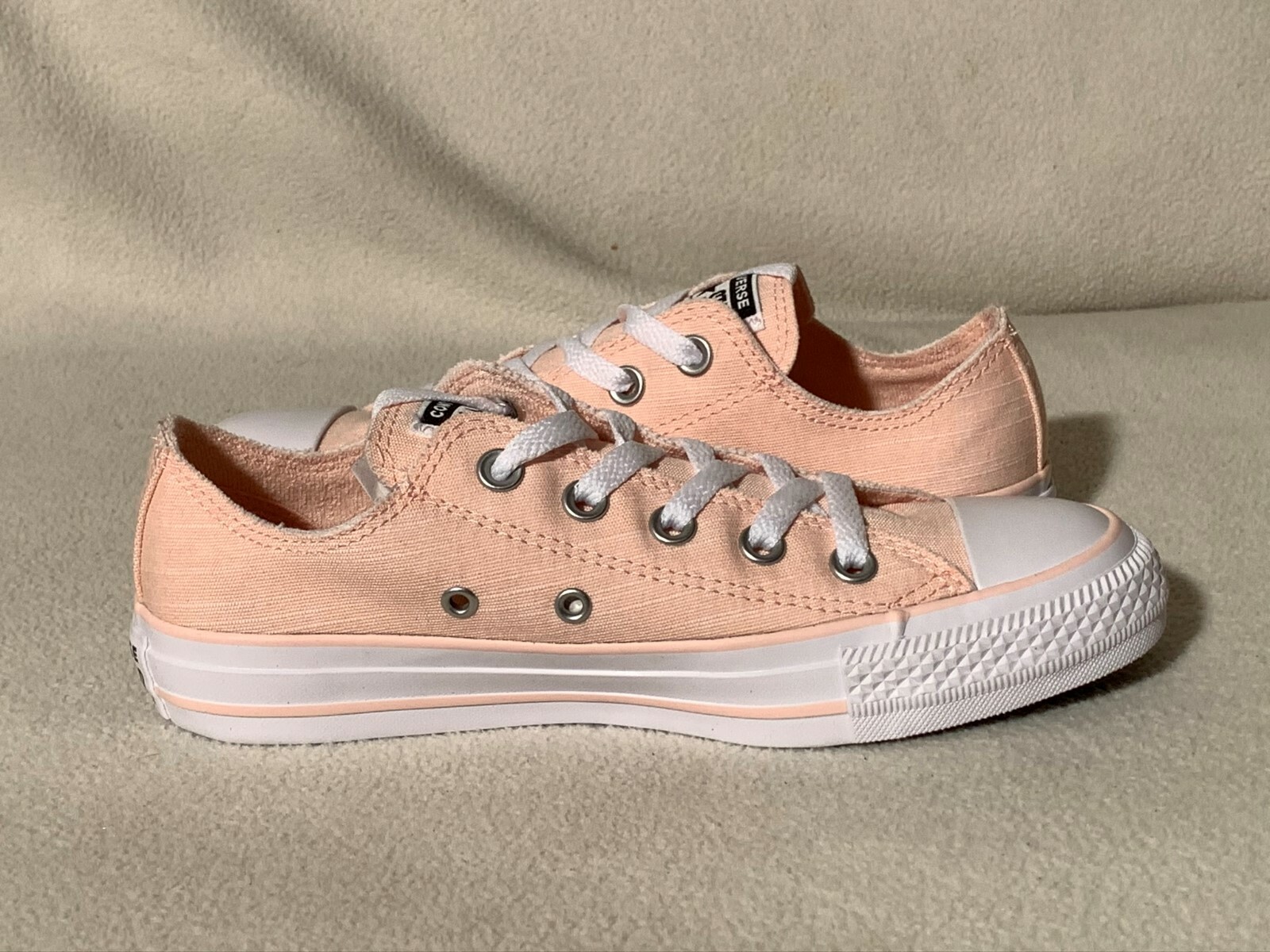 CONVERSE ALL STAR CORAL / WHITE SNEAKERS WOMENS SIZE 6 / UK 4 / MENS SIZE 5