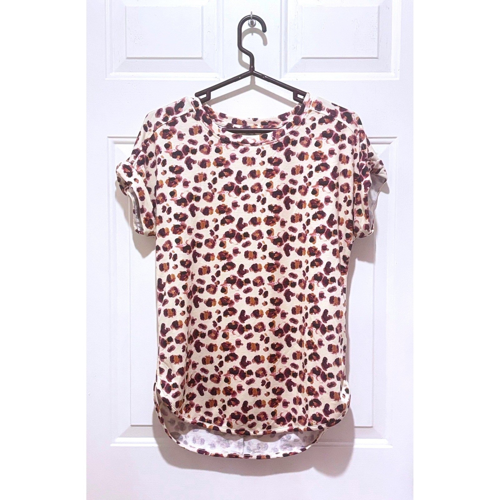 Cupio Animal Print Short Sleeve Knit Top Size Medium Pink Brown Casual Blouse
