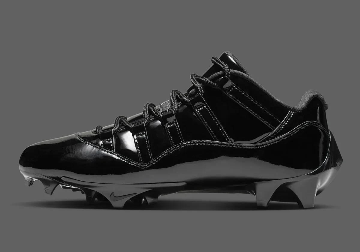 Air Jordan 11 Low Patent Black Cleats IQ8113-001 Size 13 + $20 Discount!