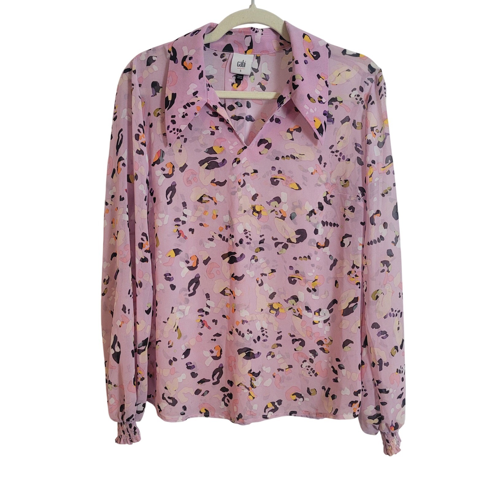 Cabi Womens Pink Animal Print Chiffon V-Neck Sheer Blouse Smocked Cuff Small