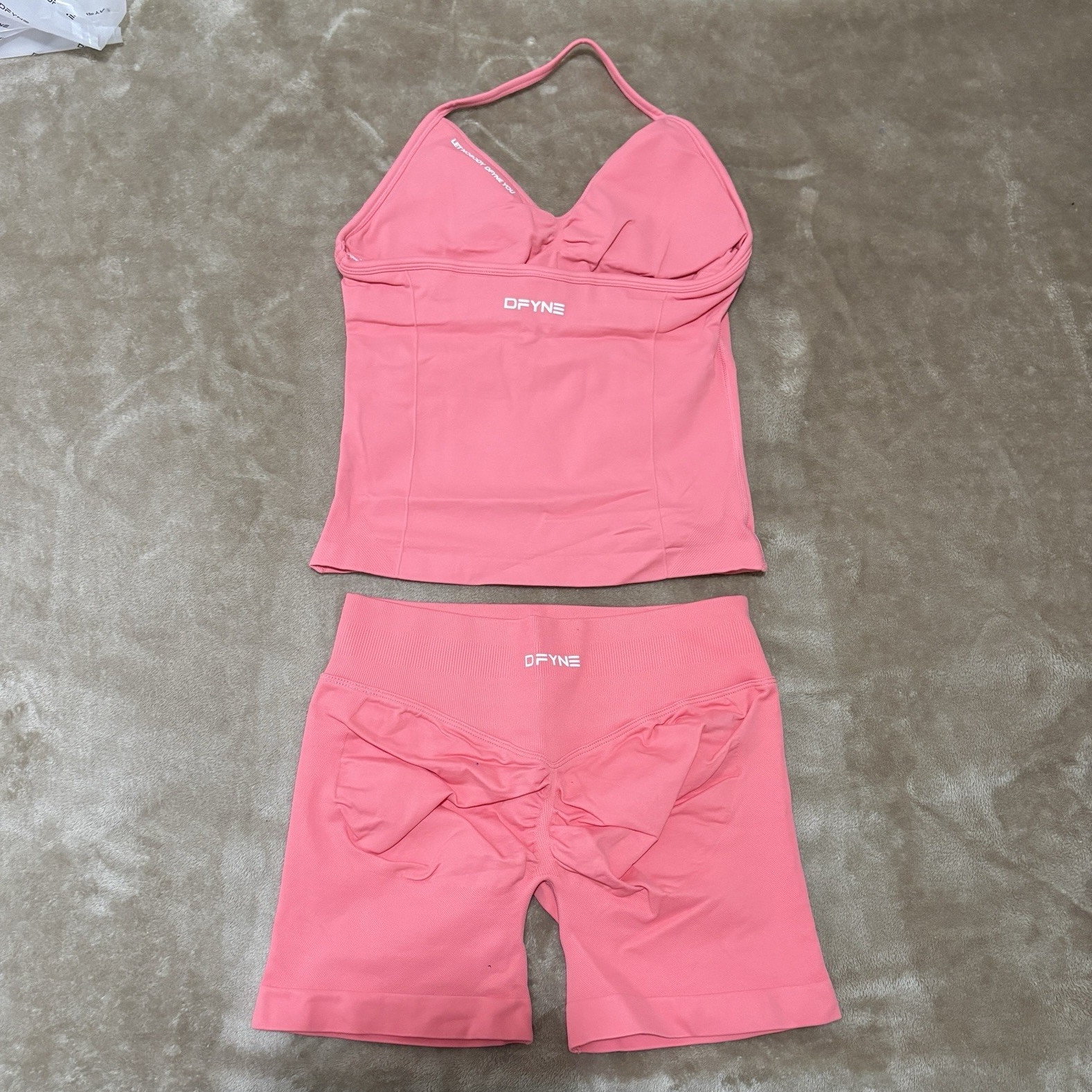 DFYNE coral set brand new size M